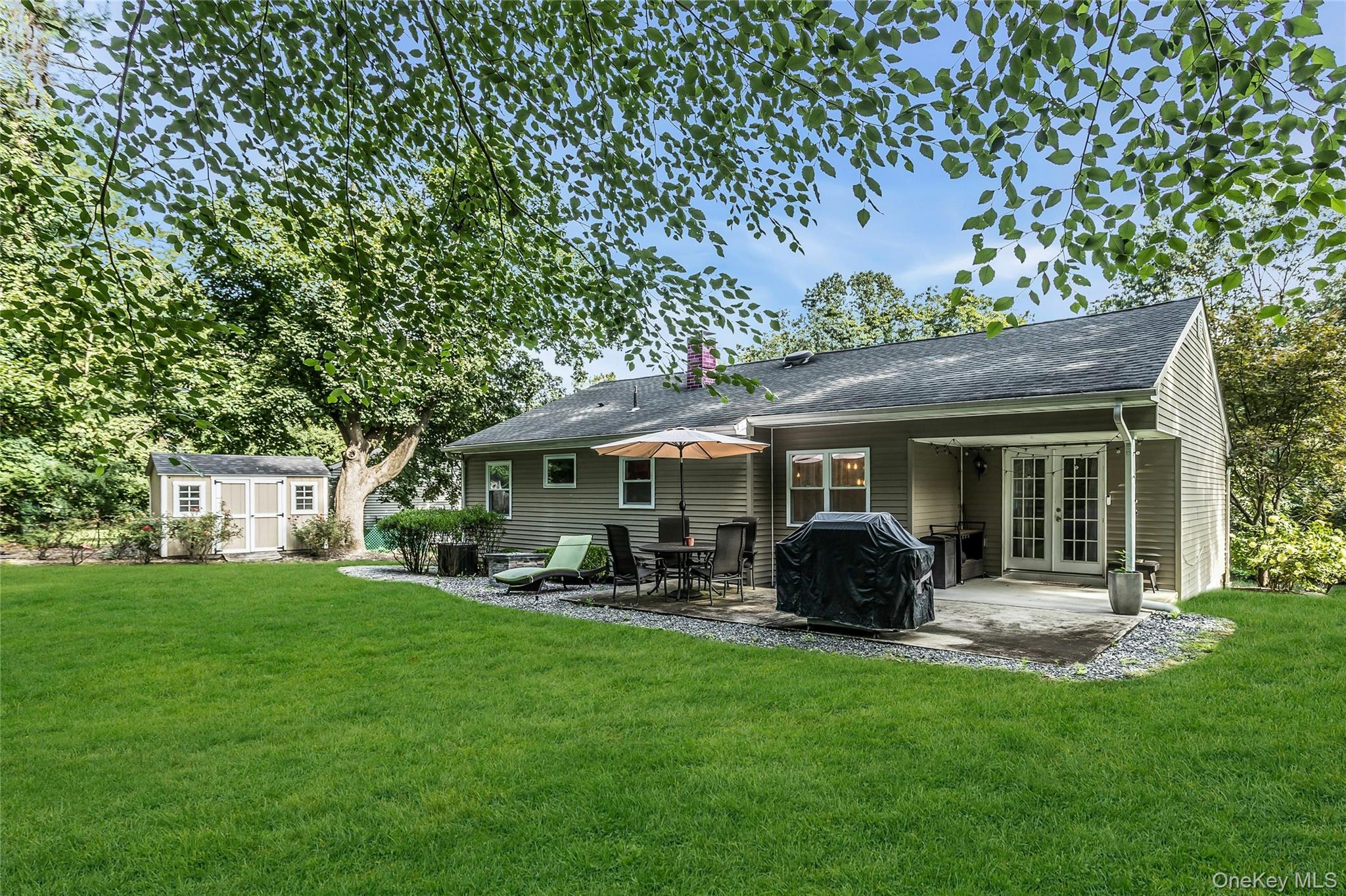 5 Meadowfield Lane Property Photo 25