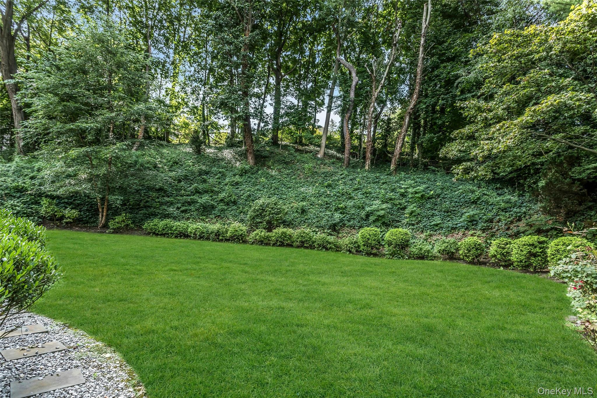 5 Meadowfield Lane Property Photo 28