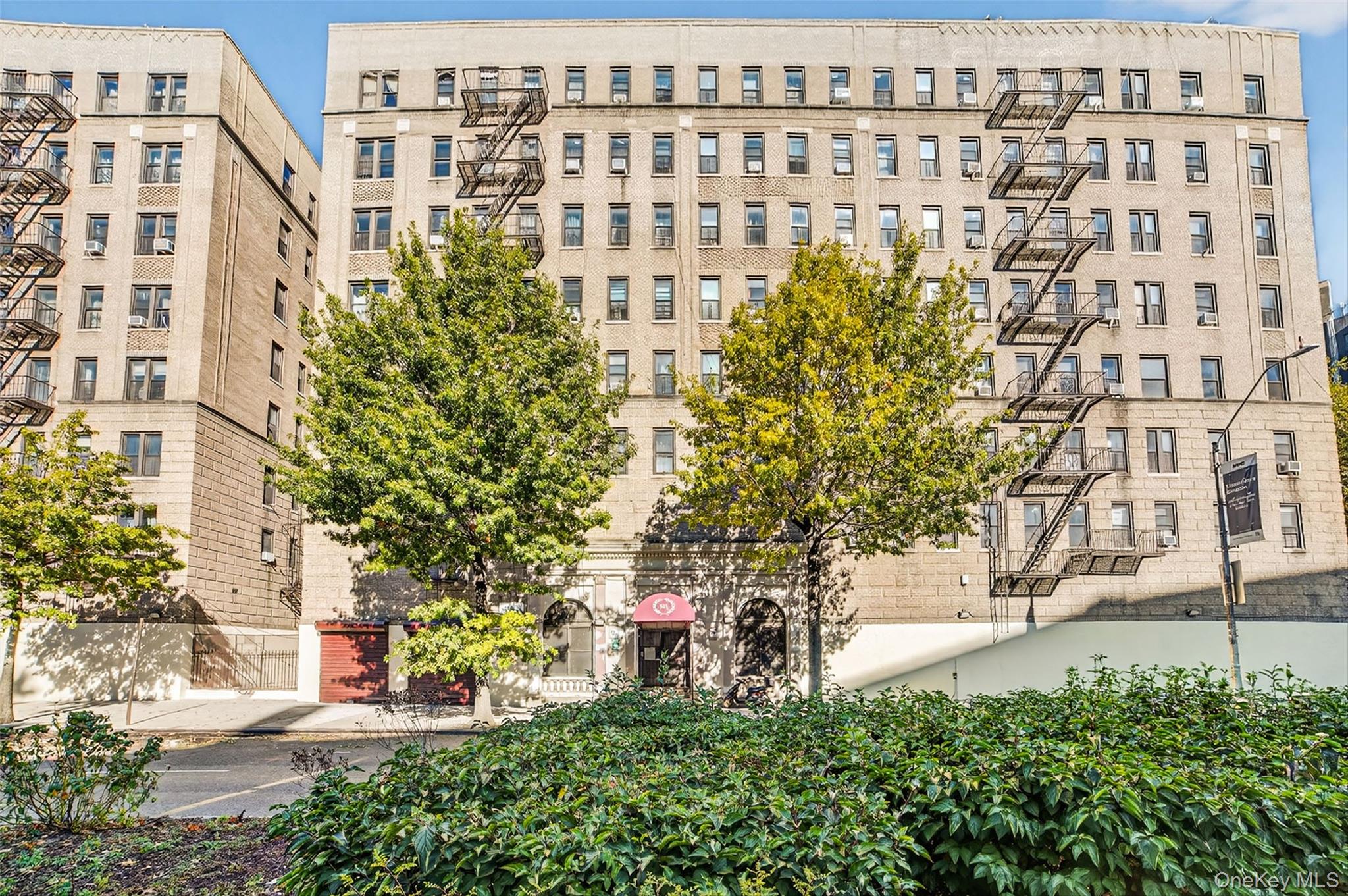 941 Jerome Avenue 8f Property Photo 1