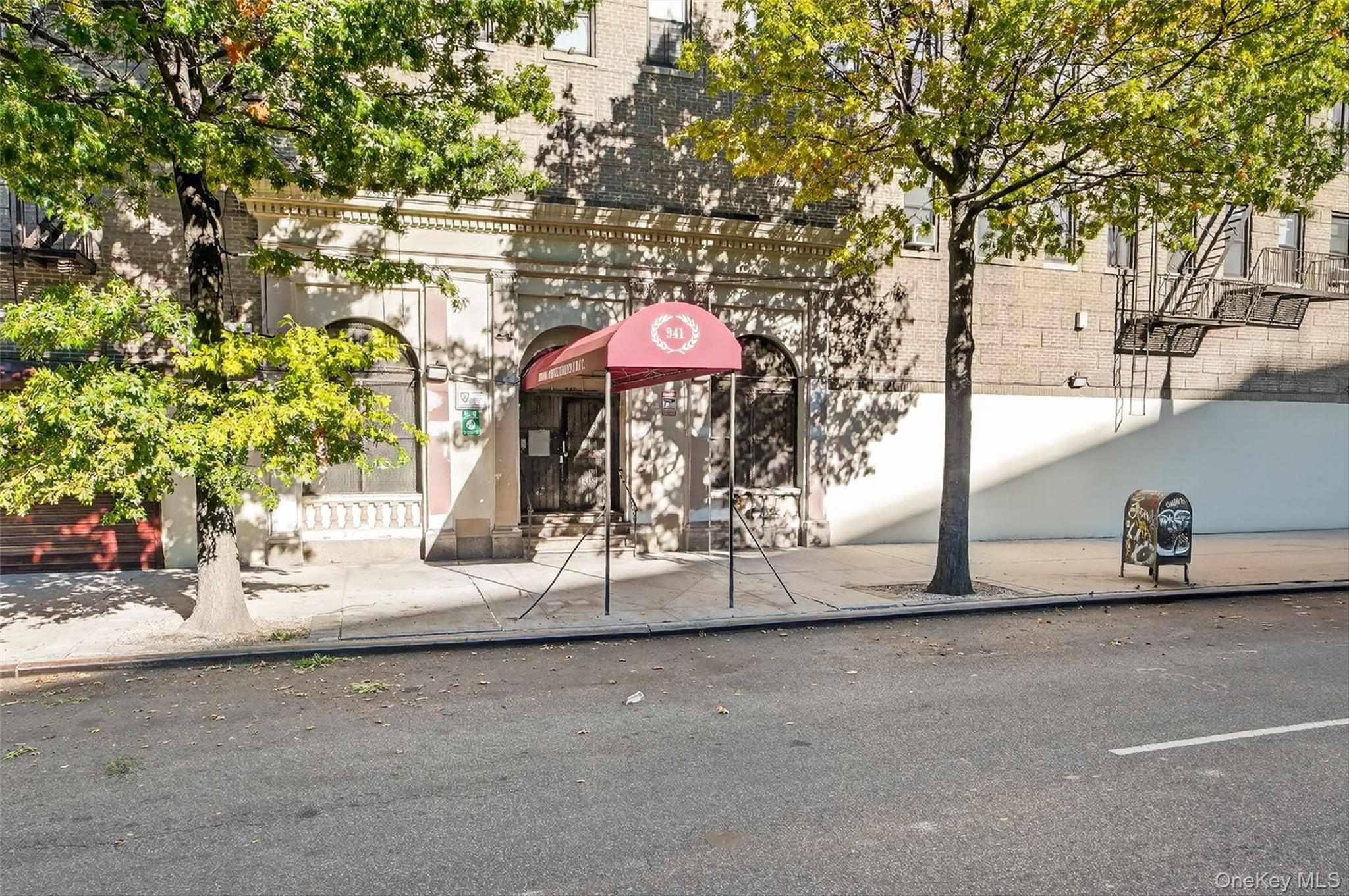 941 Jerome Avenue 8f Property Photo 2