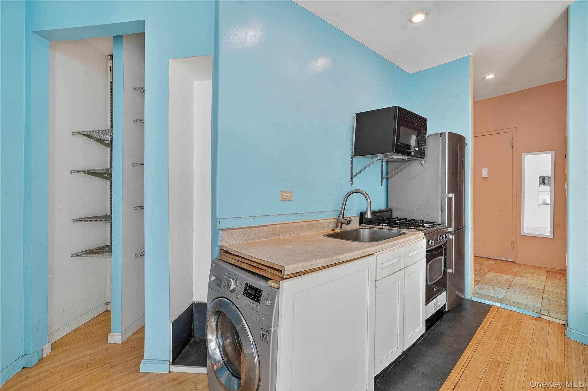 941 Jerome Avenue 8f Property Photo 11