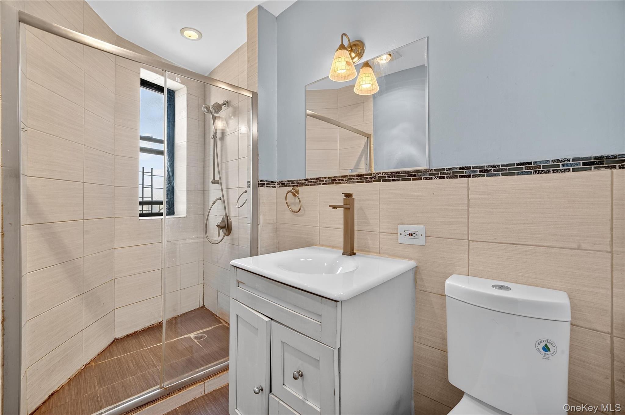 941 Jerome Avenue 8f Property Photo 14