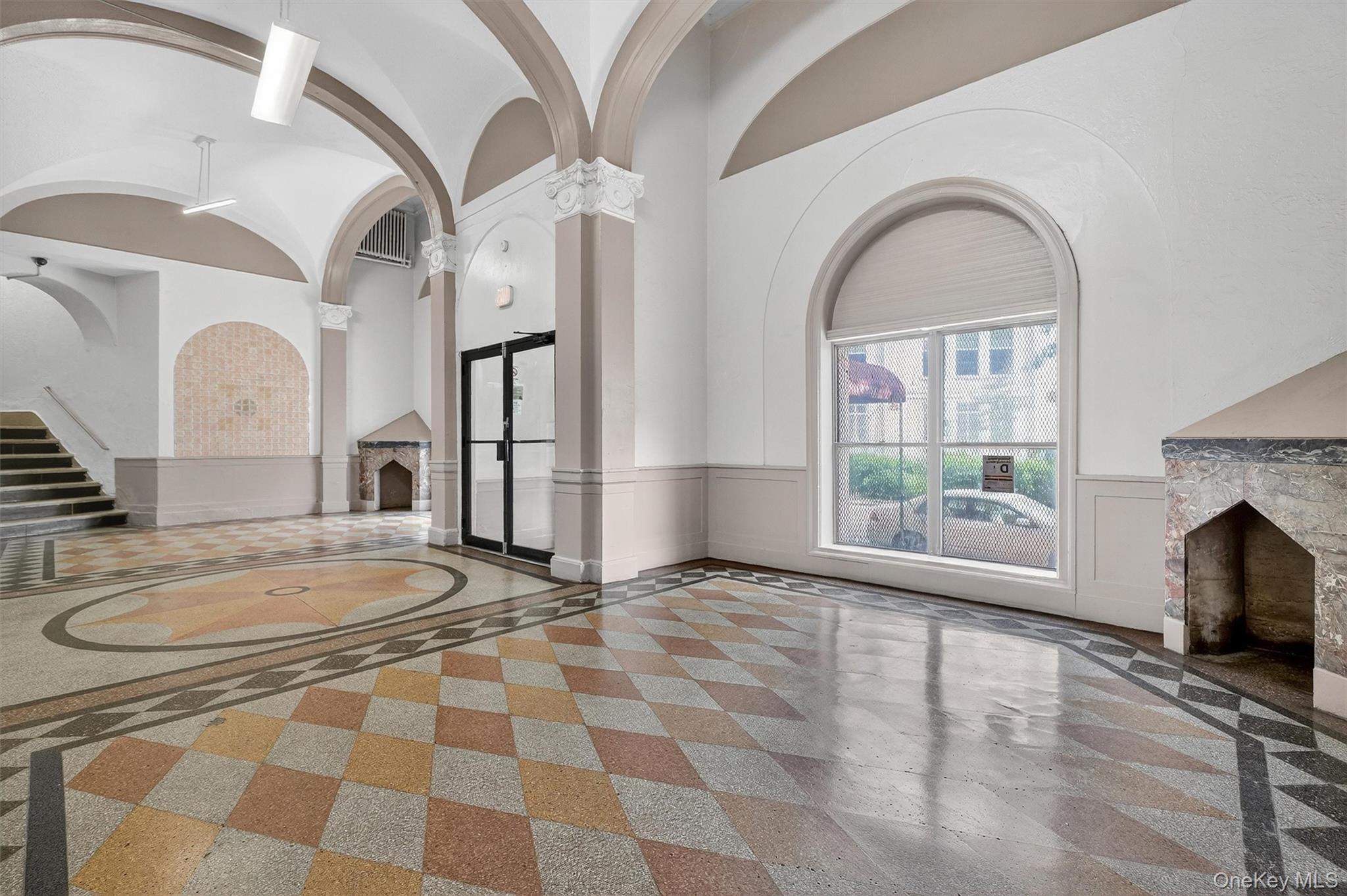 941 Jerome Avenue 12g Property Photo 6