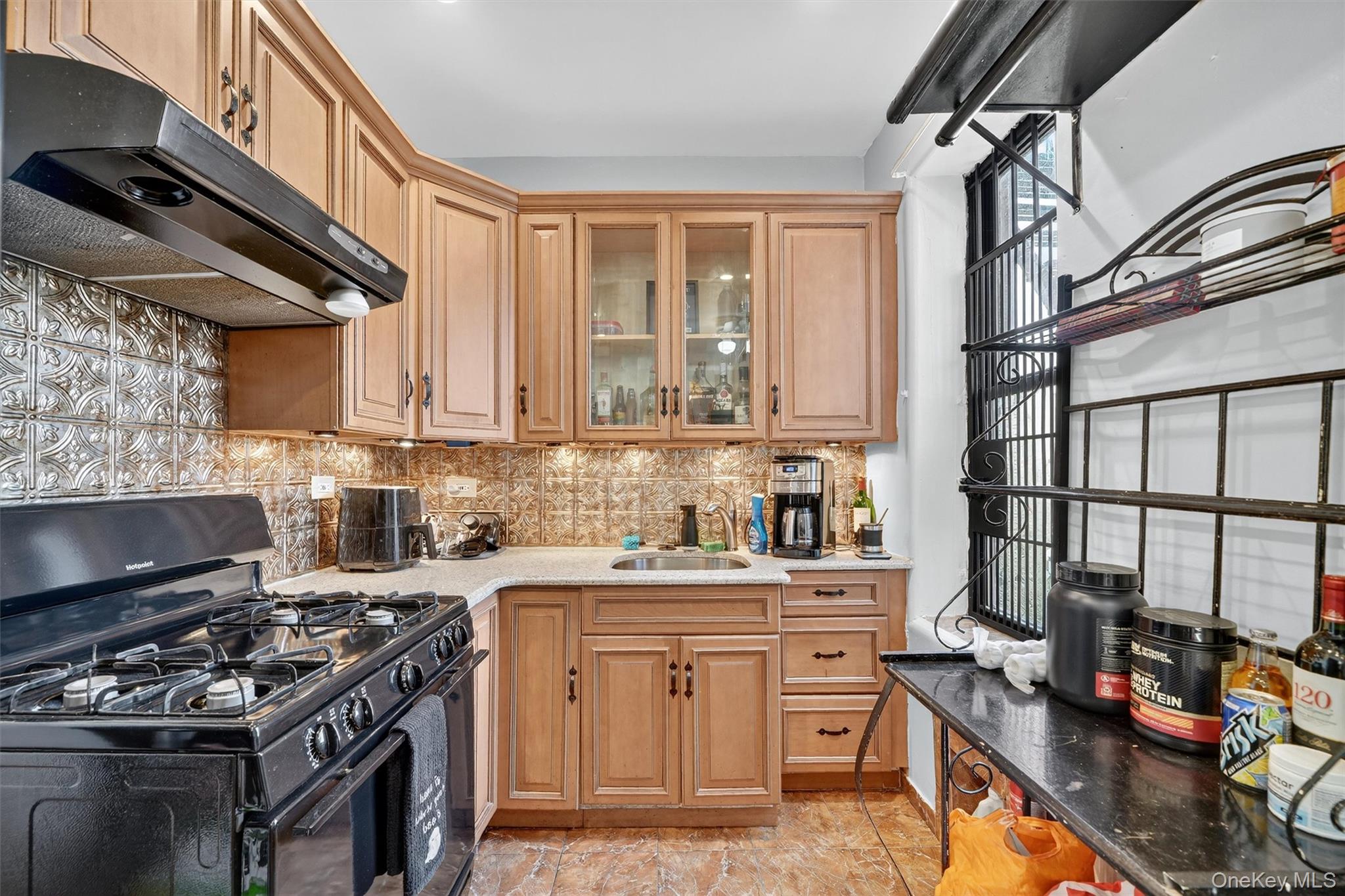 941 Jerome Avenue 12g Property Photo 13