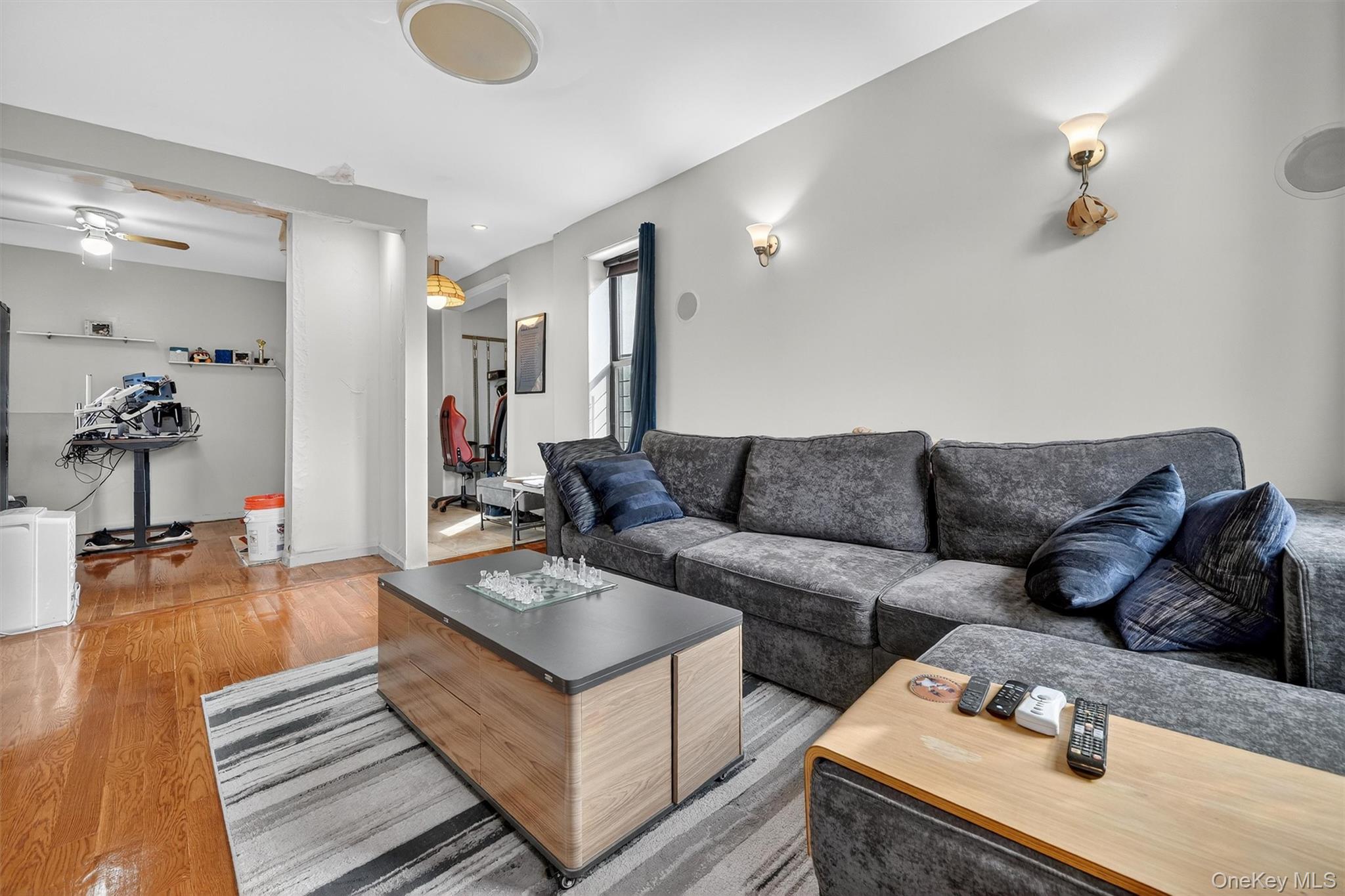 941 Jerome Avenue 12g Property Photo 23