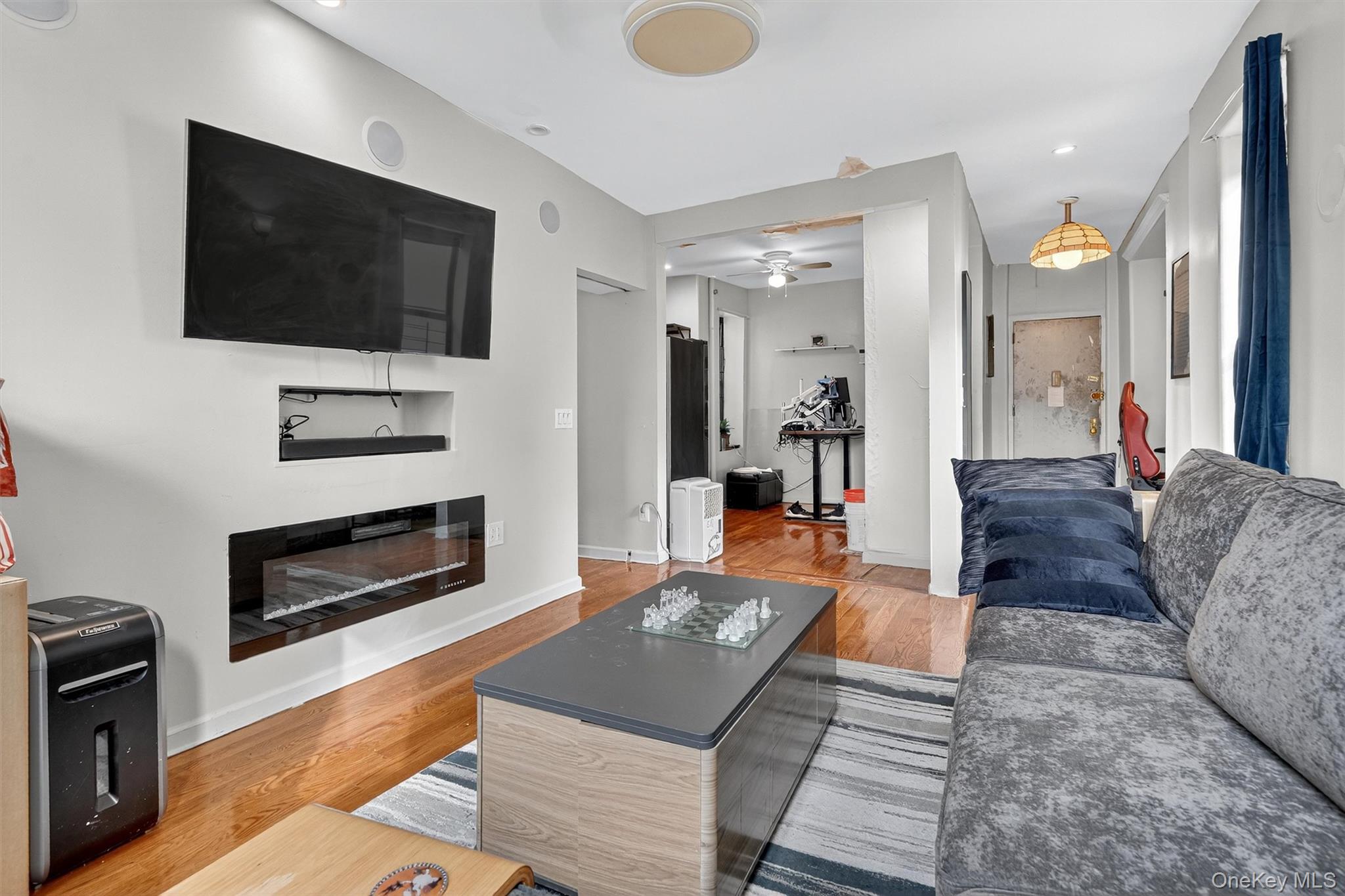 941 Jerome Avenue 12g Property Photo 24