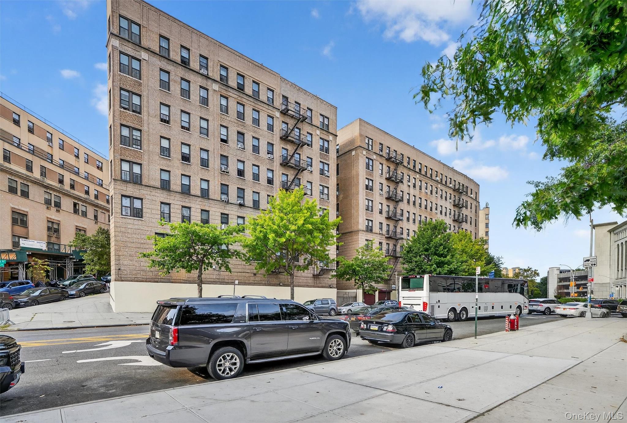 941 Jerome Avenue 12g Property Photo 30