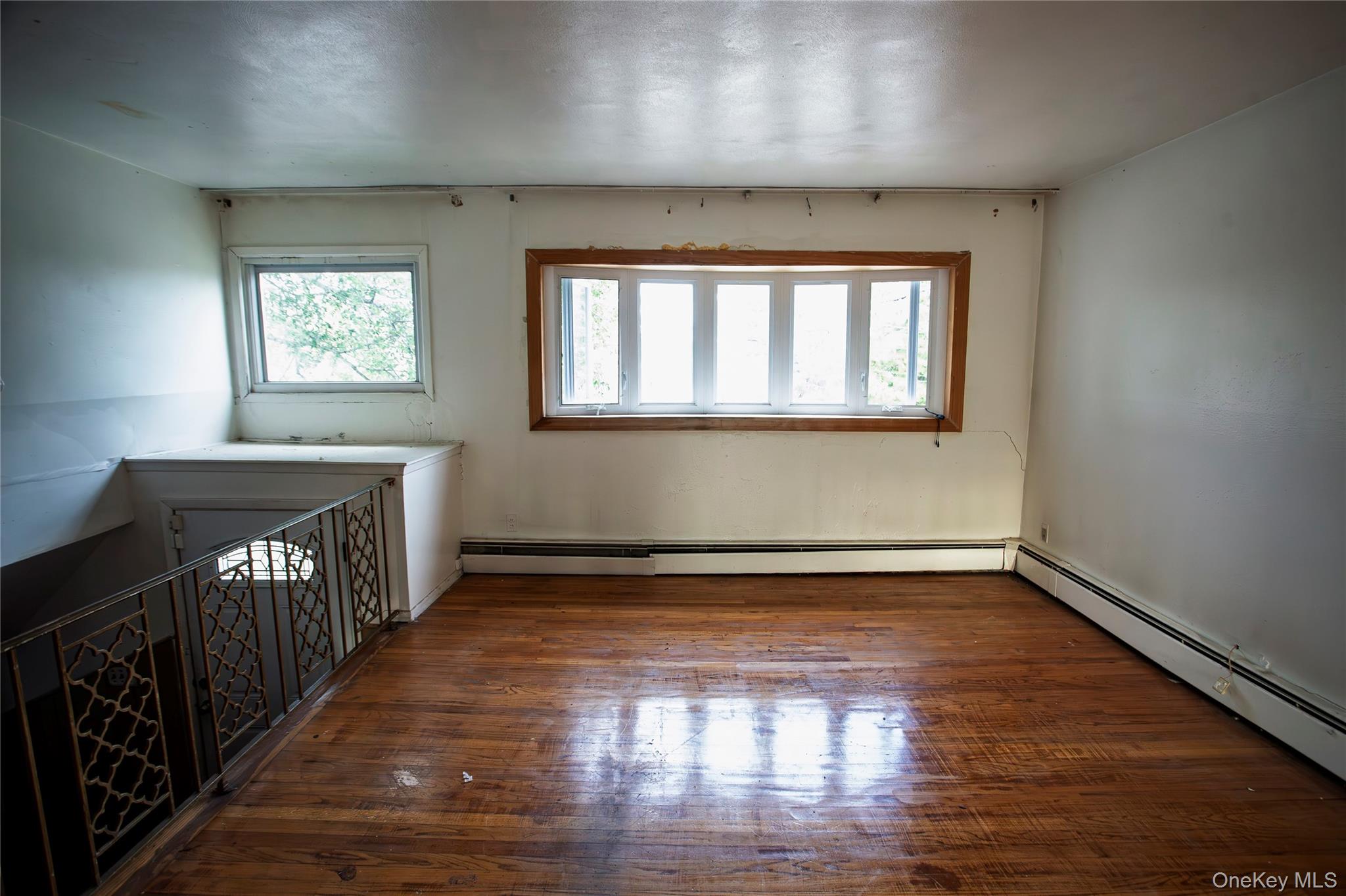 292 Westside Avenue Property Photo 3
