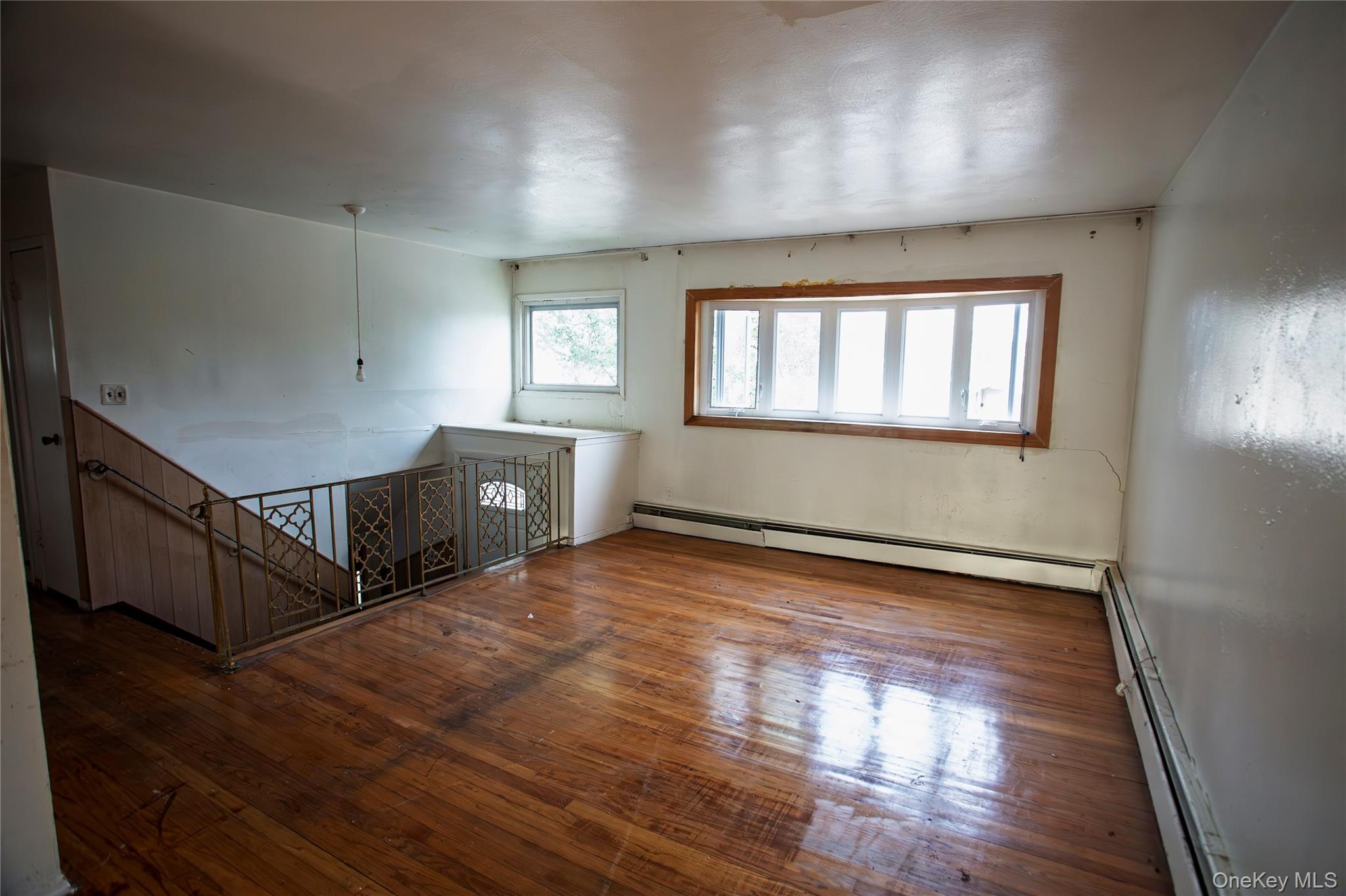 292 Westside Avenue Property Photo 4
