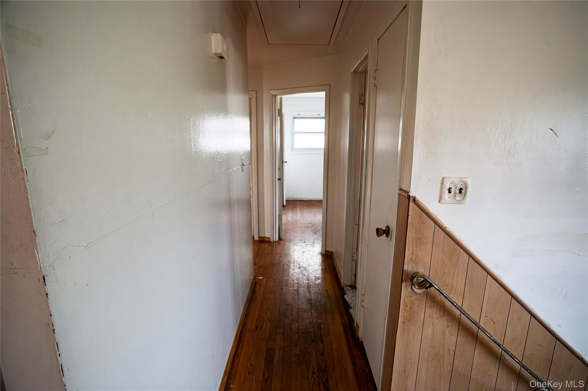 292 Westside Avenue Property Photo 8
