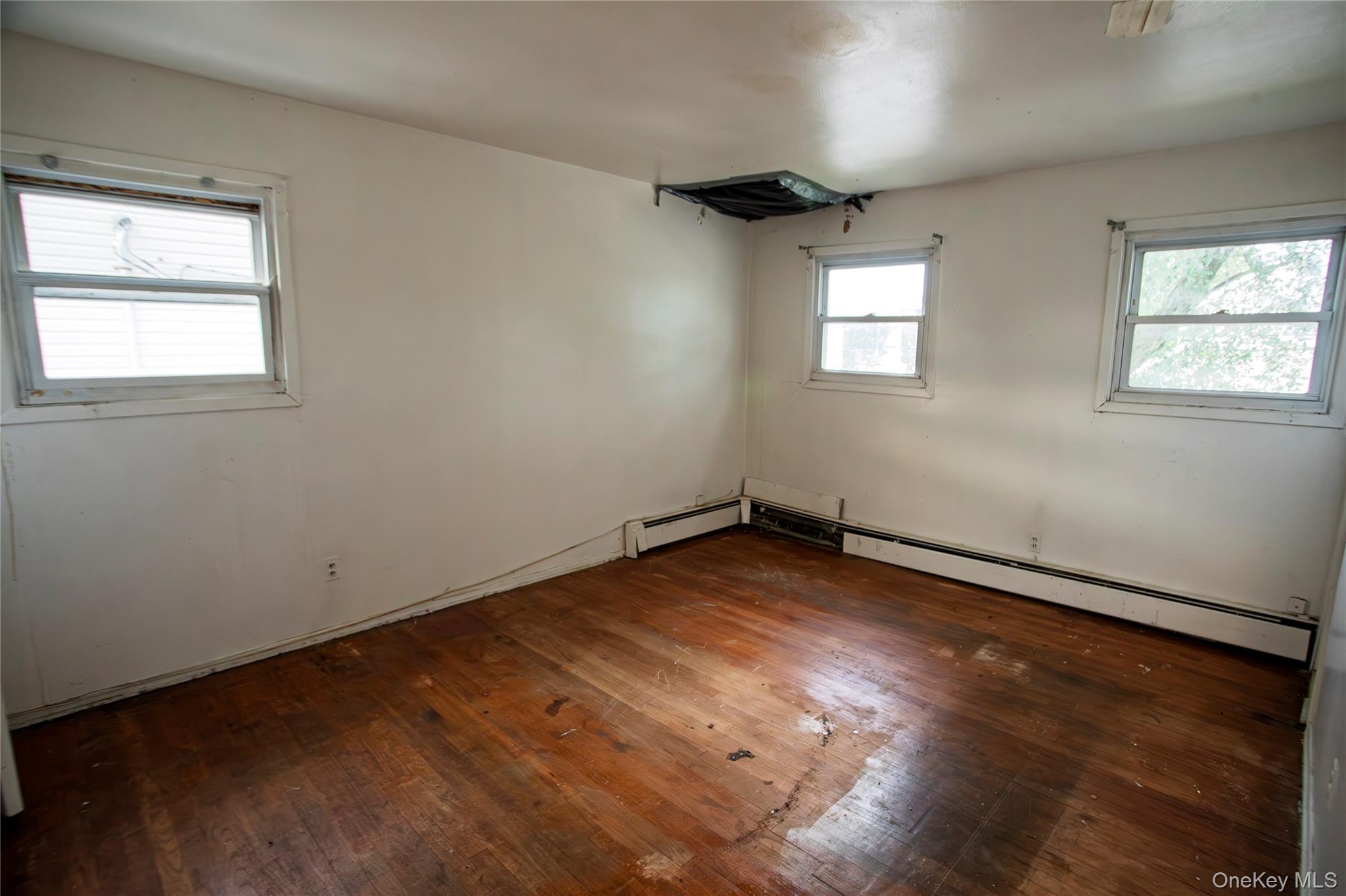 292 Westside Avenue Property Photo 14