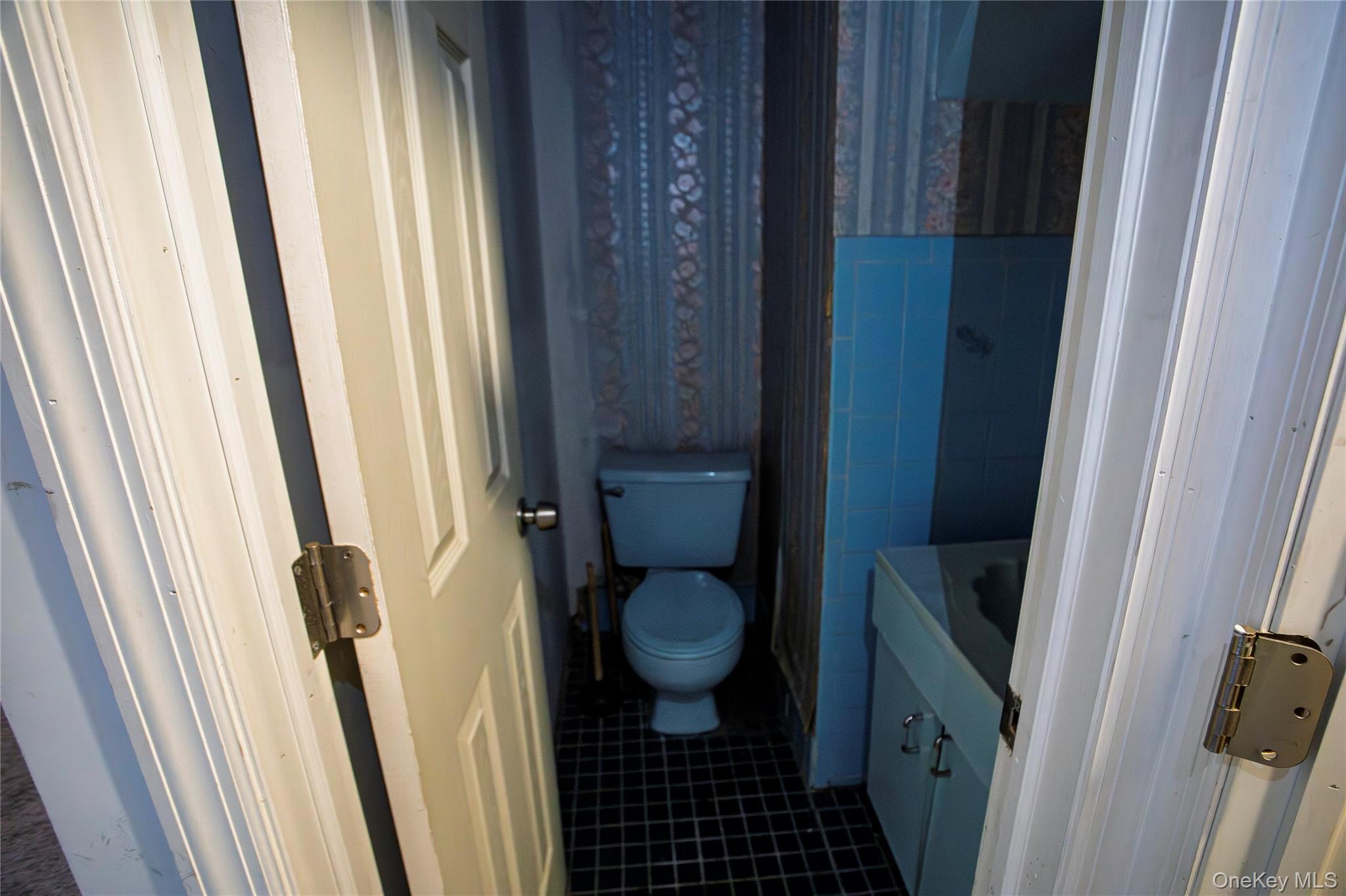 292 Westside Avenue Property Photo 18
