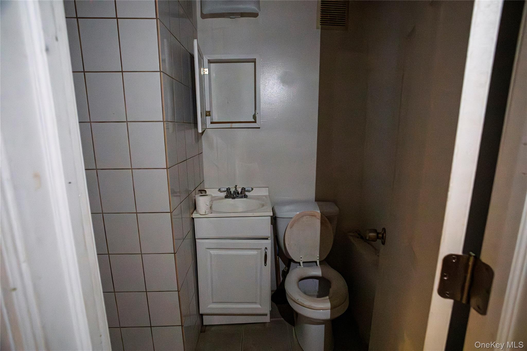 292 Westside Avenue Property Photo 20