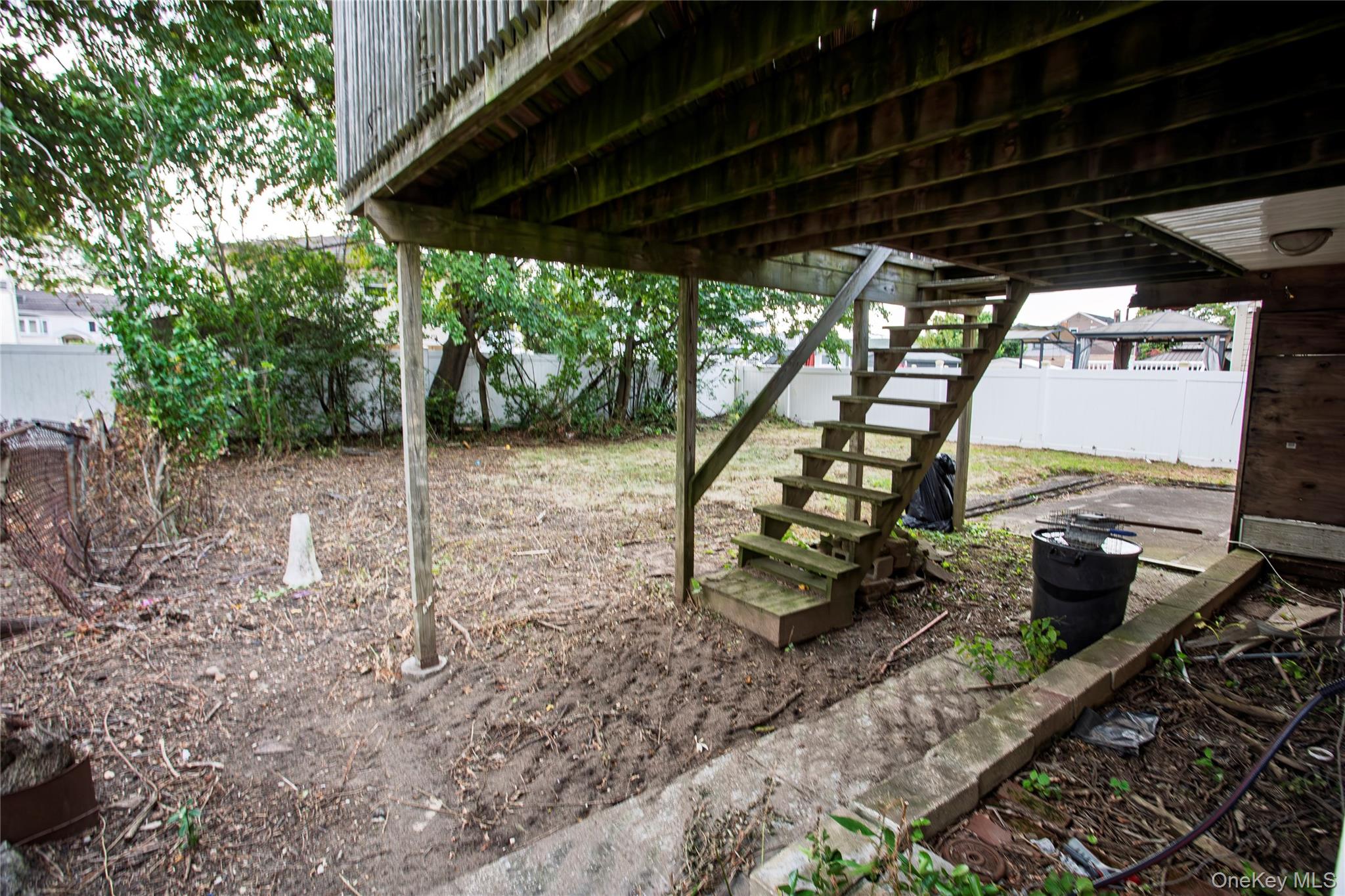 292 Westside Avenue Property Photo 24