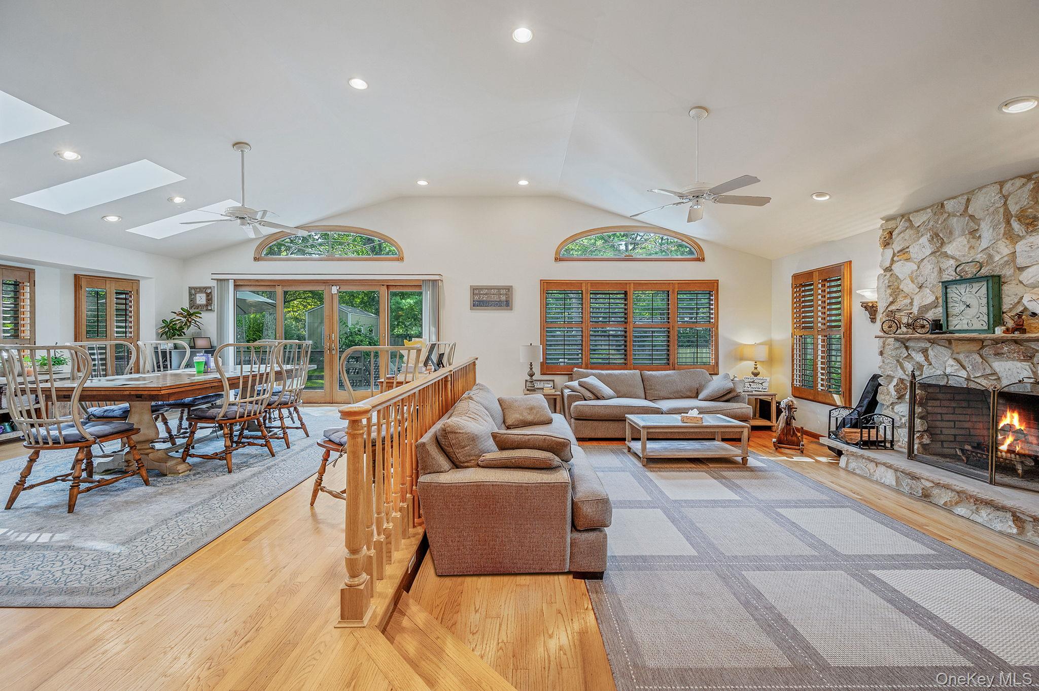 6 Bay Drive Property Photo 4