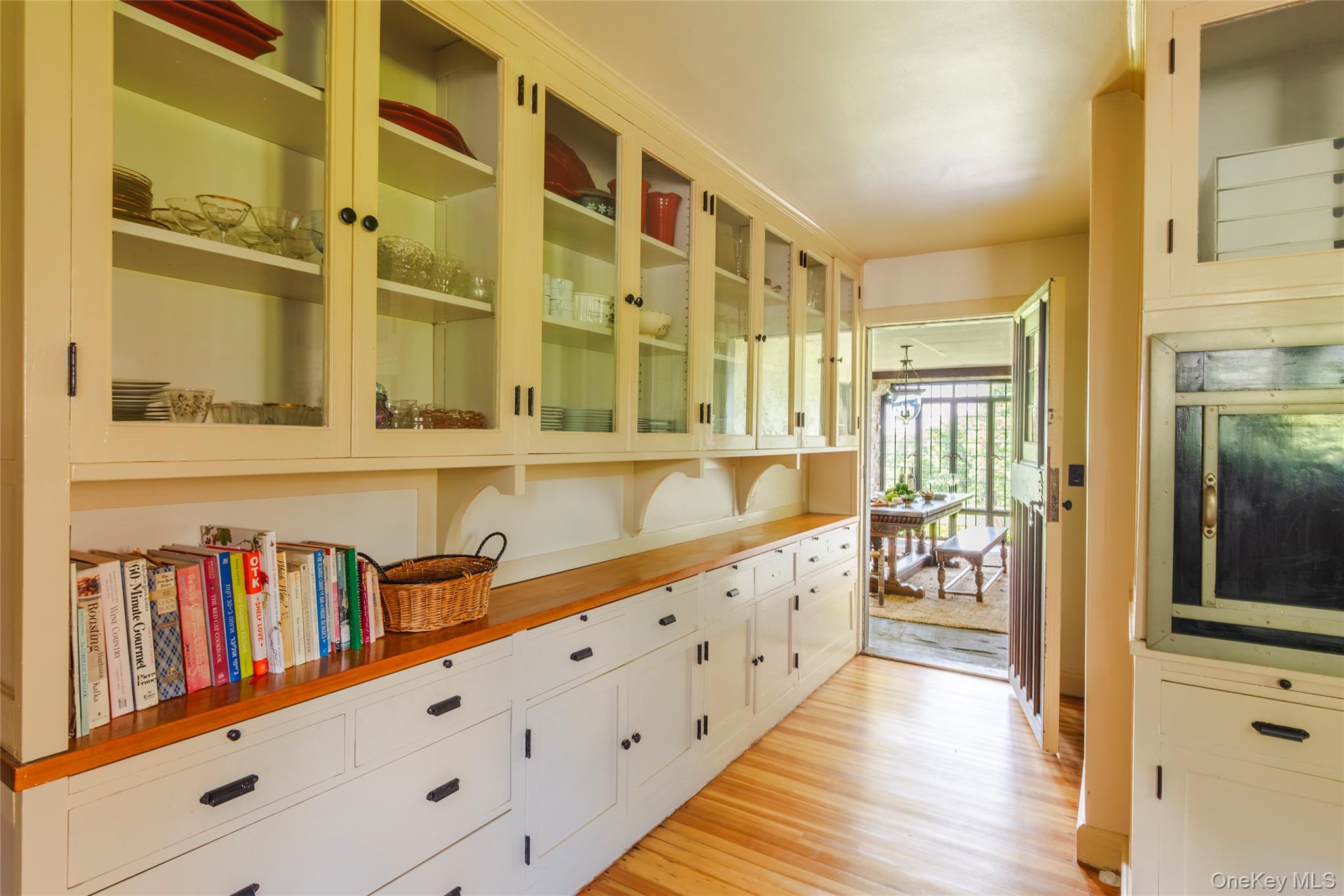 352 Galli Curci Property Photo 40