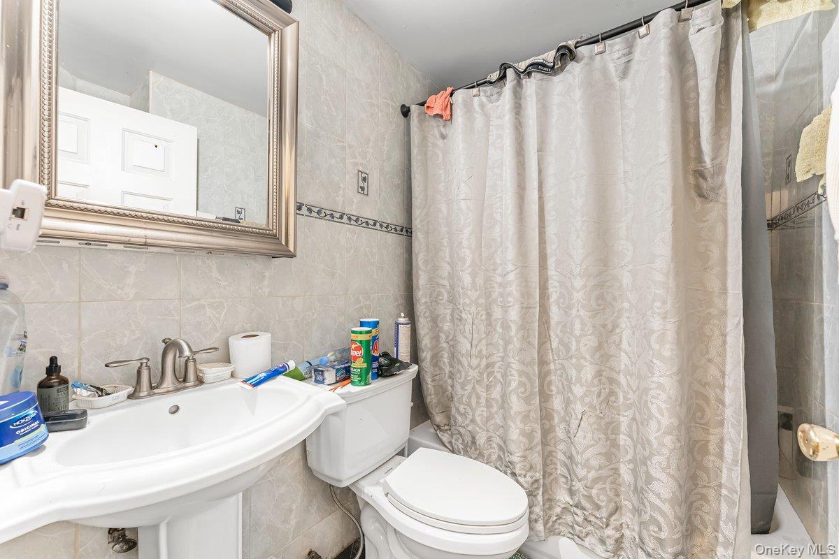 1475 Crotona Place Property Photo 8