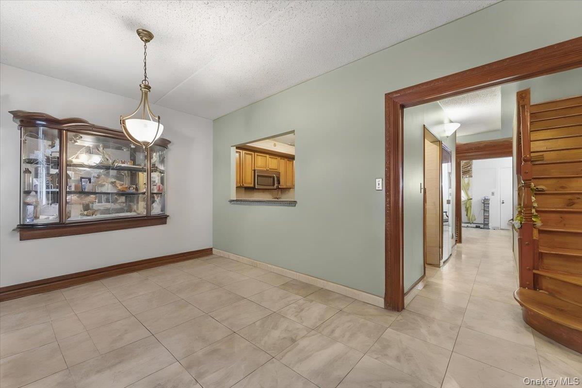 1475 Crotona Place Property Photo 10