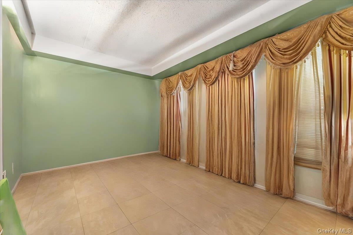 1475 Crotona Place Property Photo 14