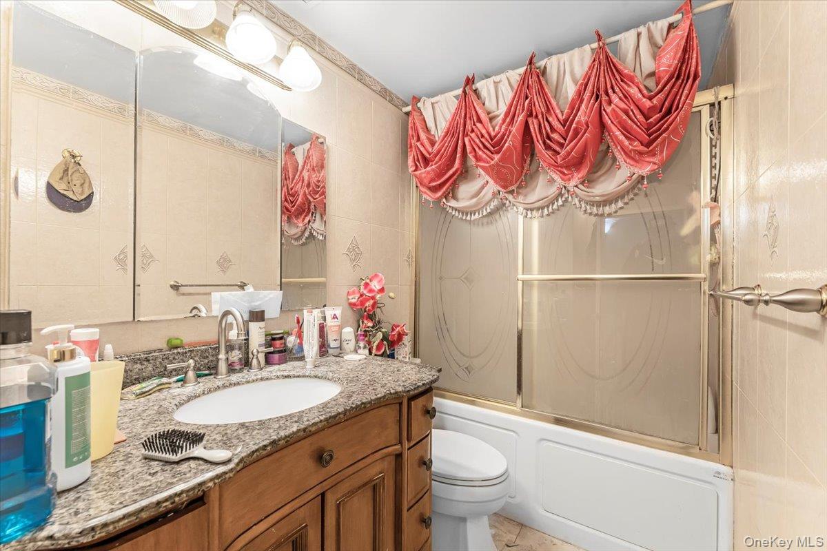 1475 Crotona Place Property Photo 18