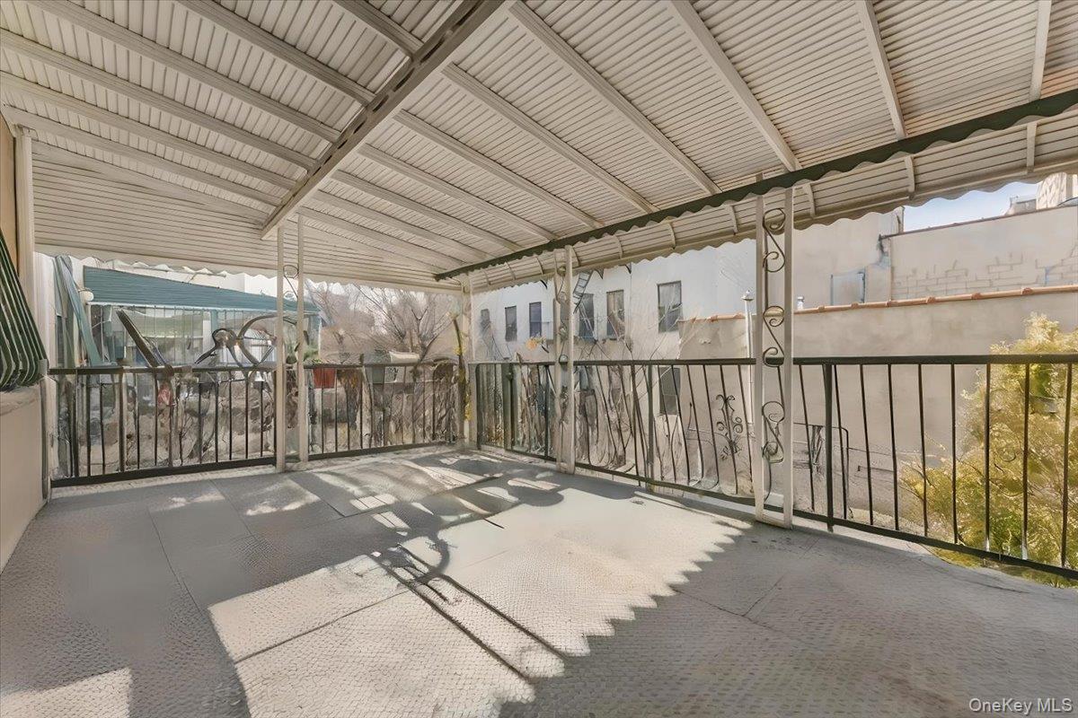 1475 Crotona Place Property Photo 20