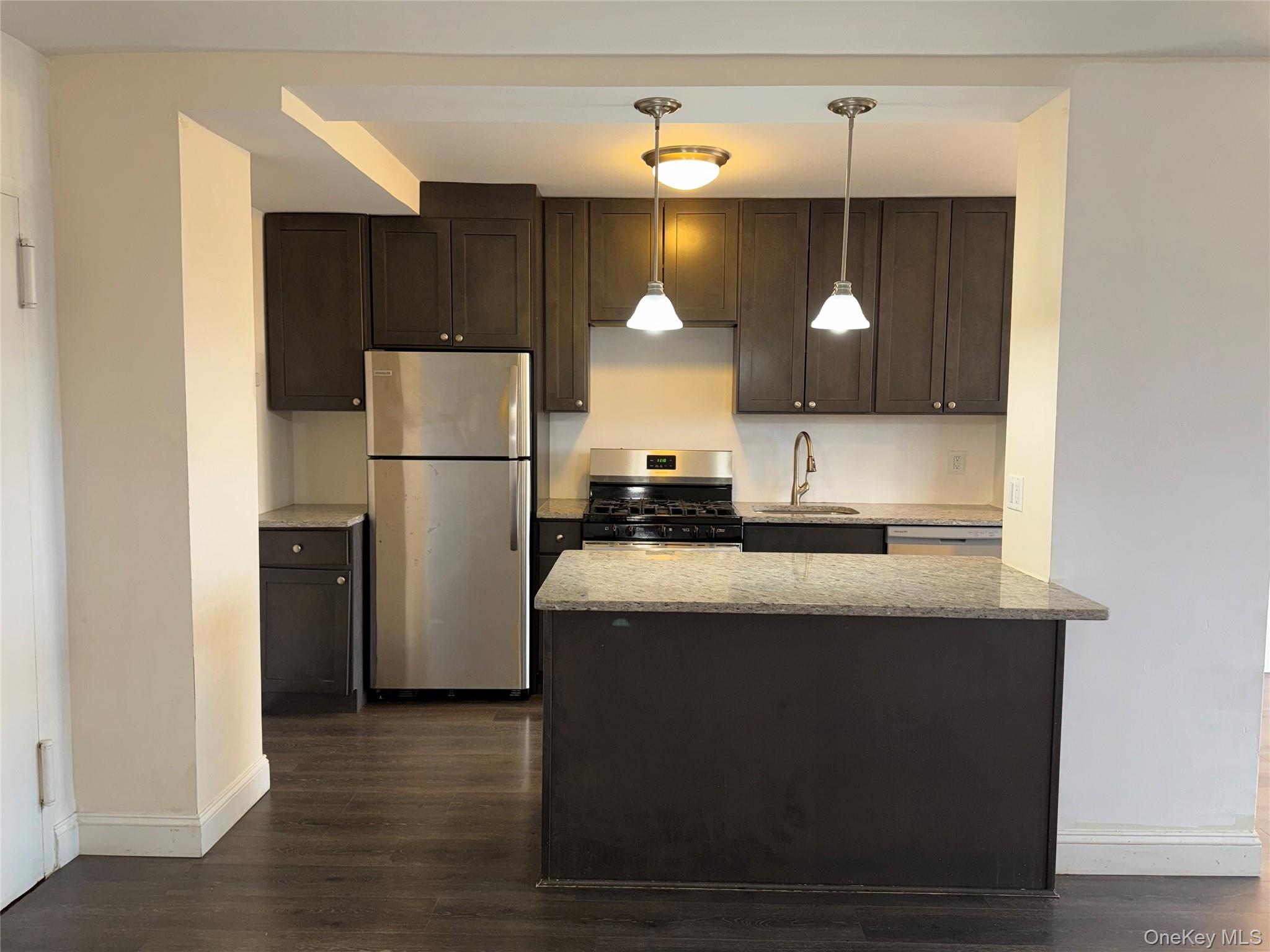 825 Morrison Avenue 12f Property Photo 4