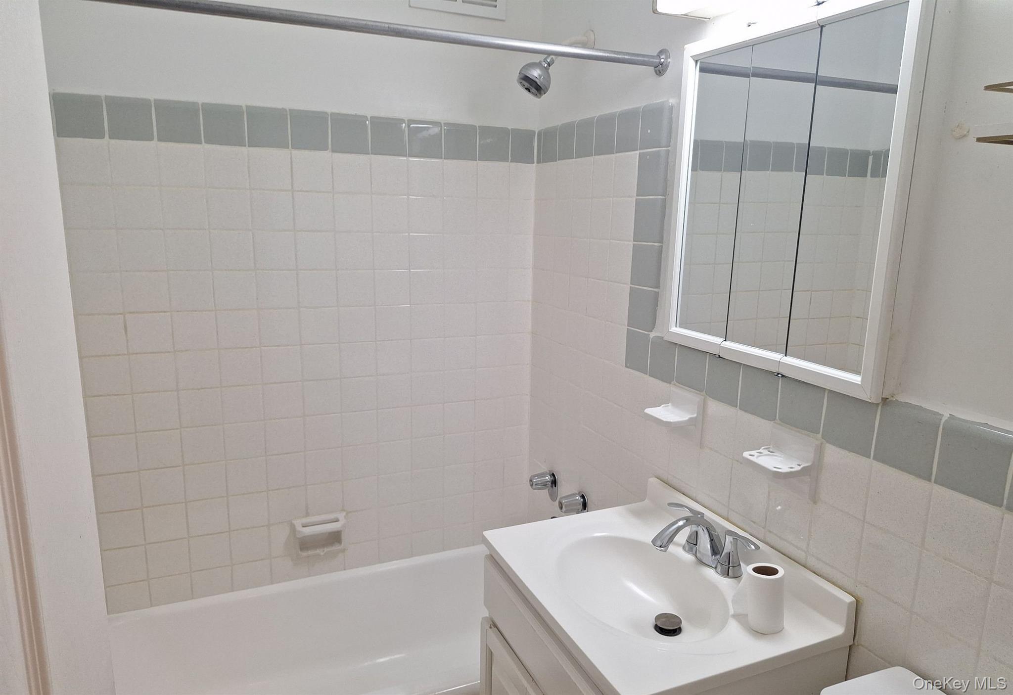 825 Morrison Avenue 12f Property Photo 12