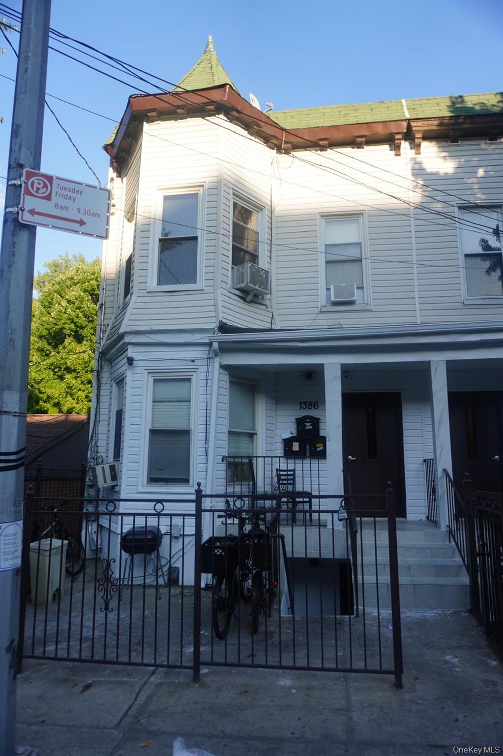 1386 Clinton Avenue Property Photo 2