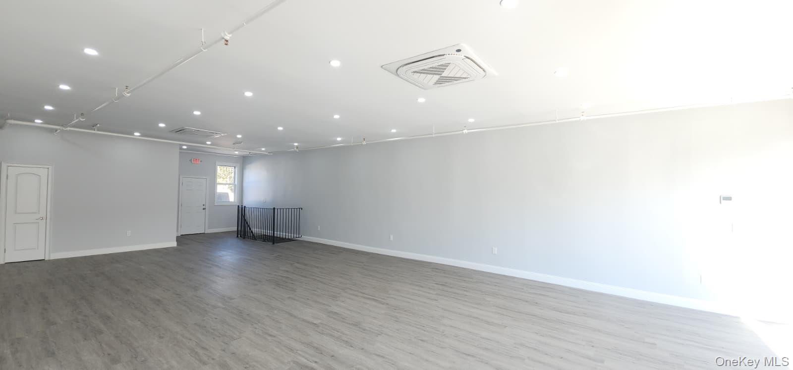 660 Port Washington Boulevard Property Photo 8