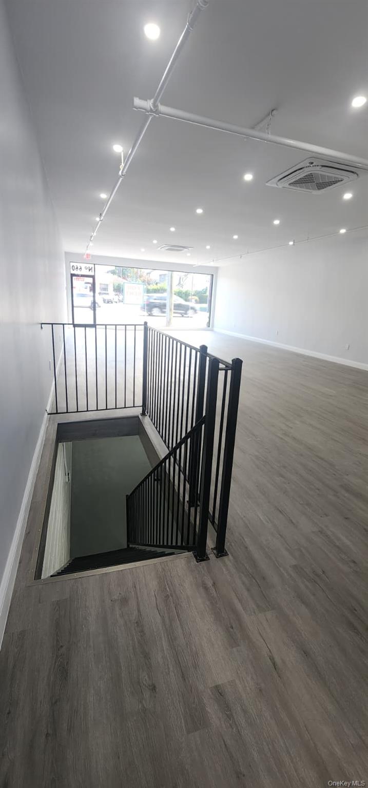 660 Port Washington Boulevard Property Photo 11