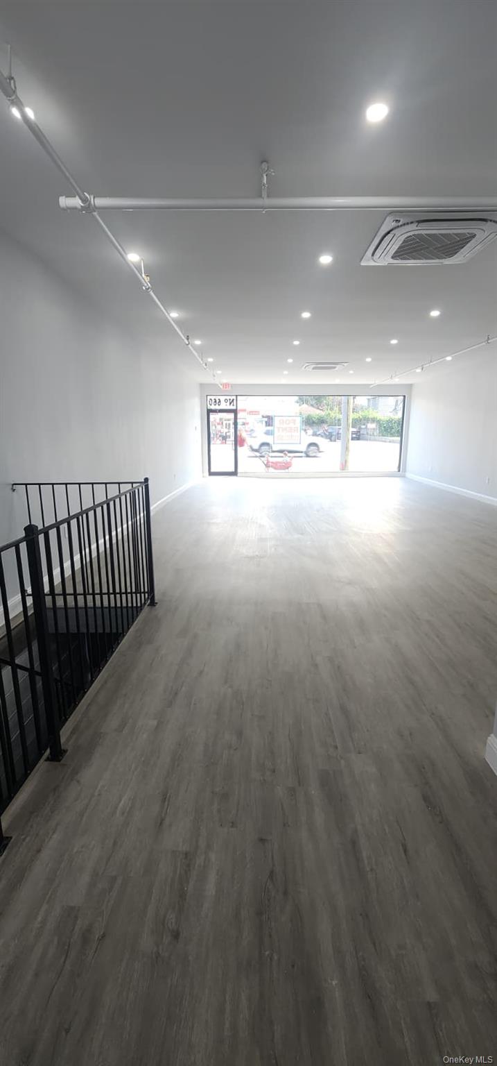 660 Port Washington Boulevard Property Photo 16