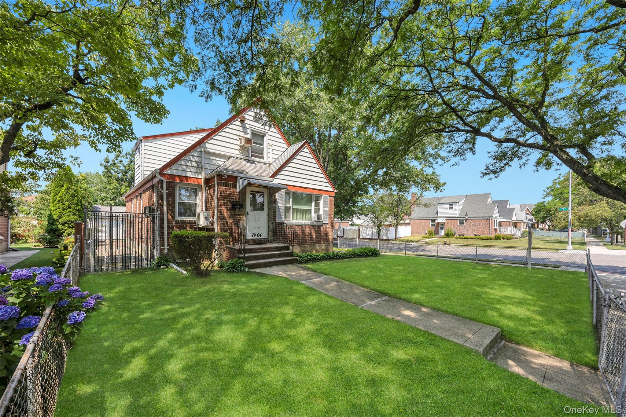 7904 268th Street Property Photo 2