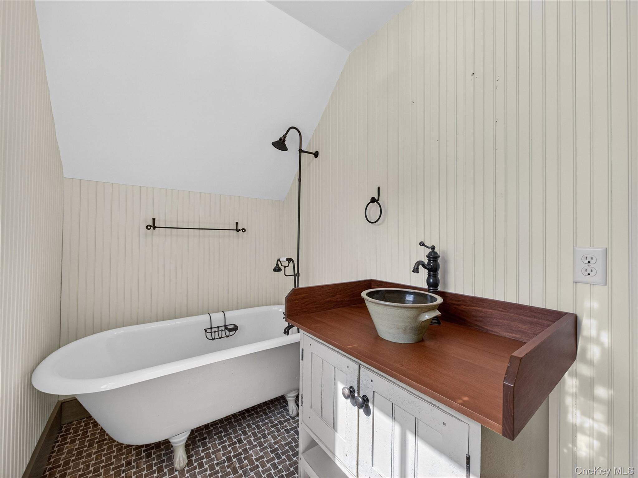 43 Rockland Avenue Property Photo 20