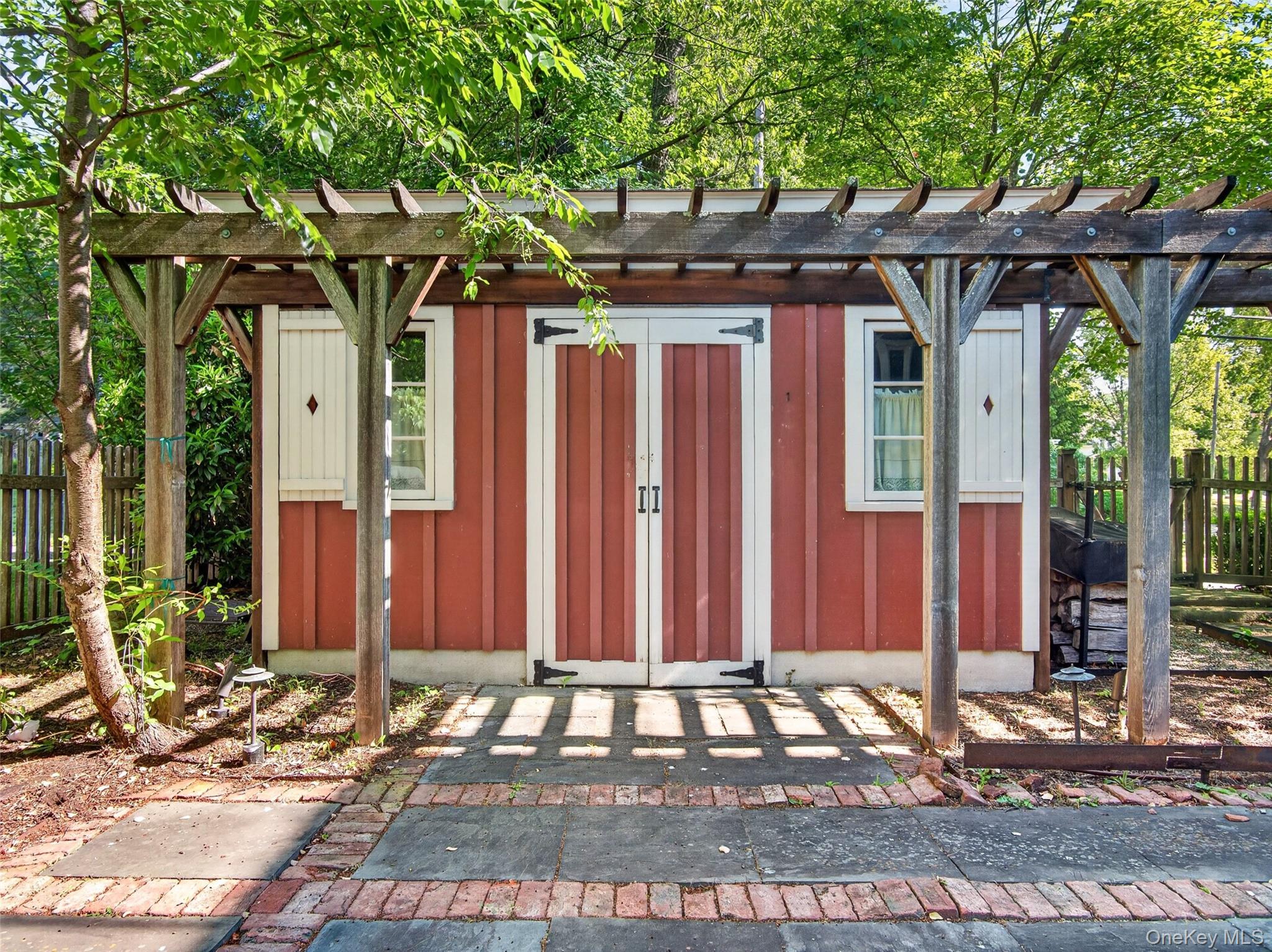 43 Rockland Avenue Property Photo 28