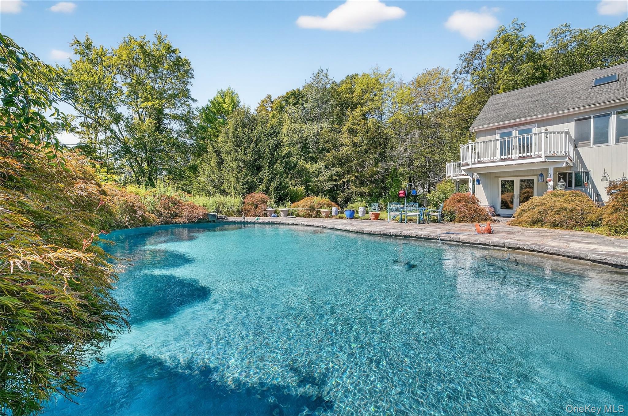 986 Cliff Avenue Property Photo 1