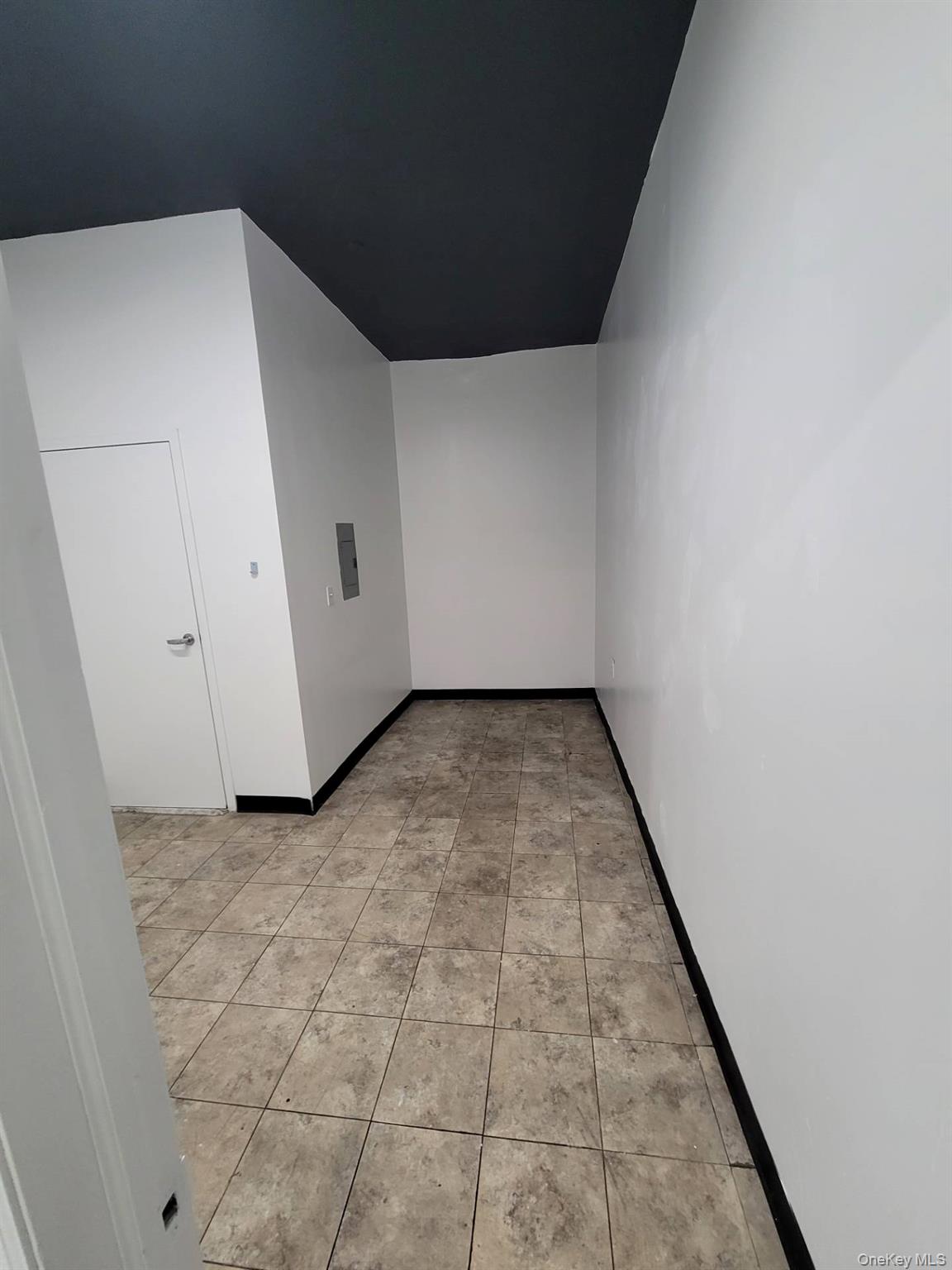 537 Claremont Parkway Comm B Property Photo 2