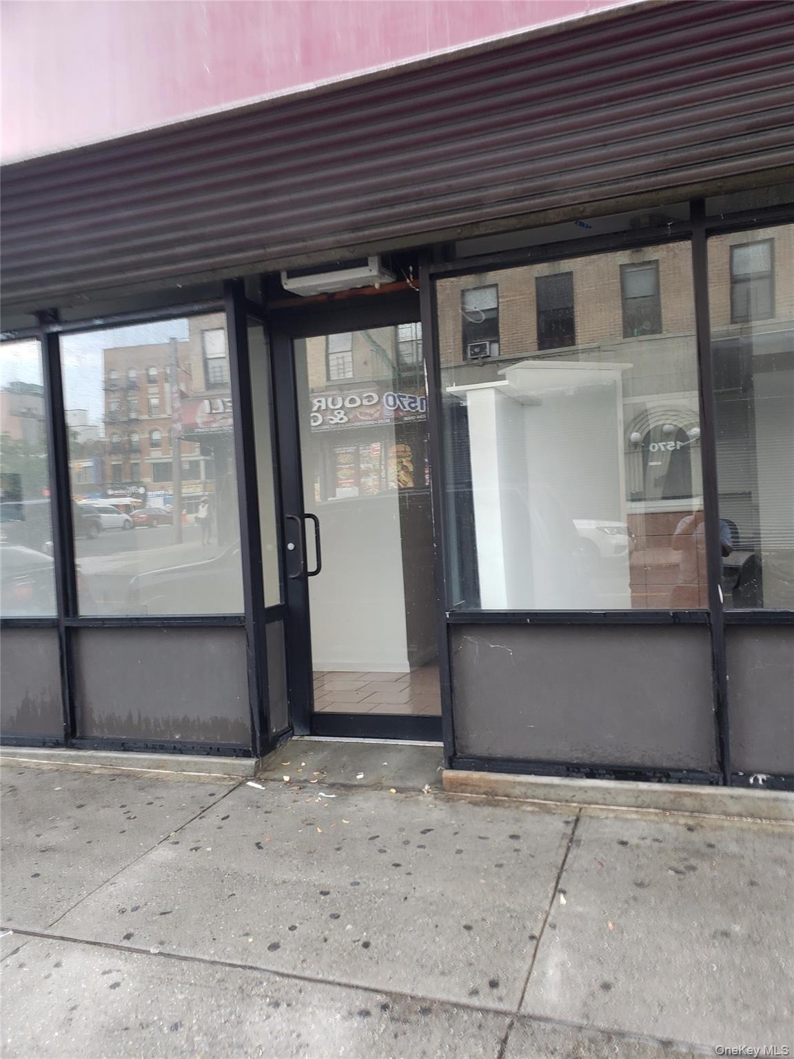 1575 Bathgate Avenue Comm 3 Property Photo 1