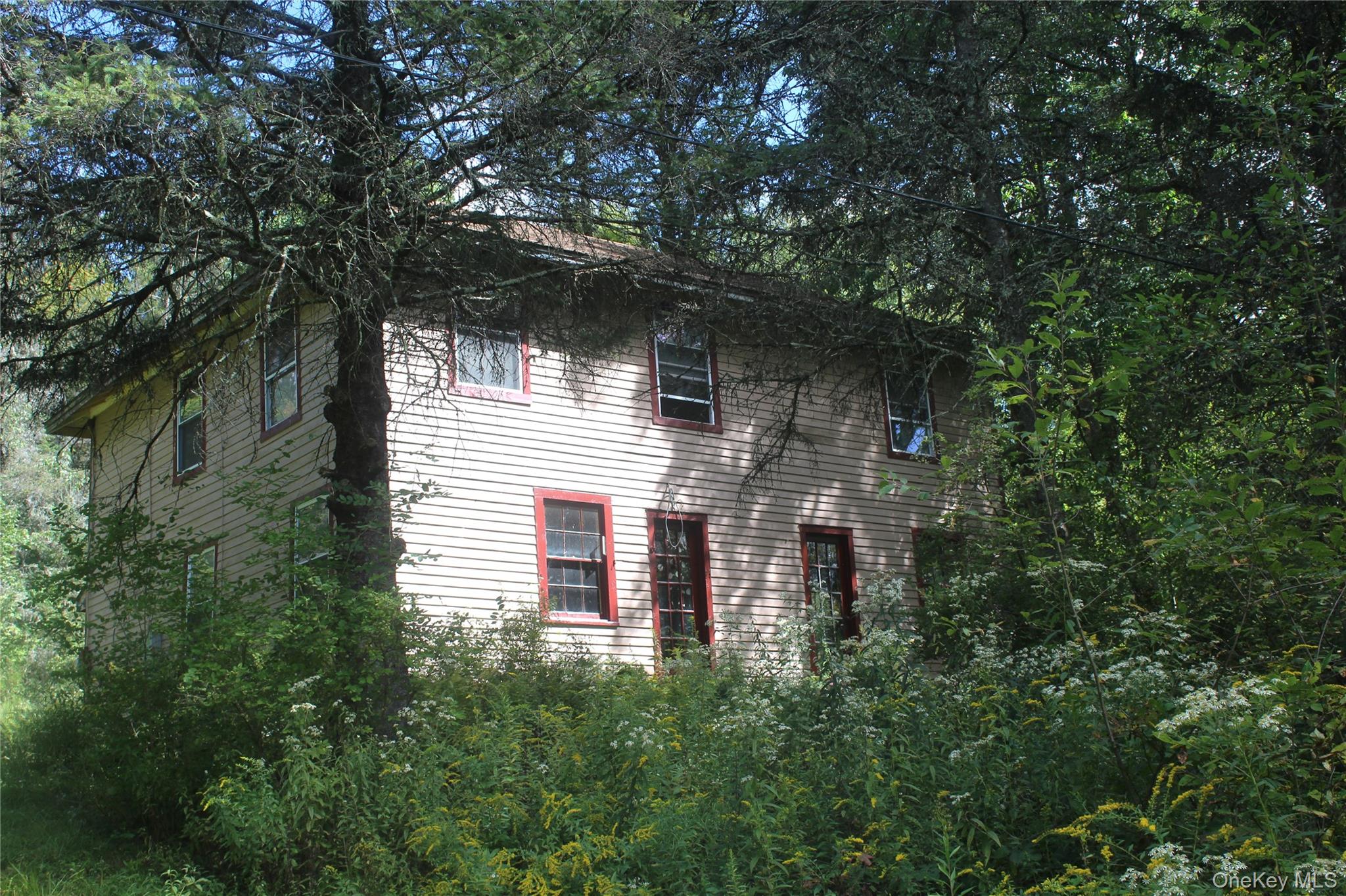 1934 Morton Hill Road Property Photo 2