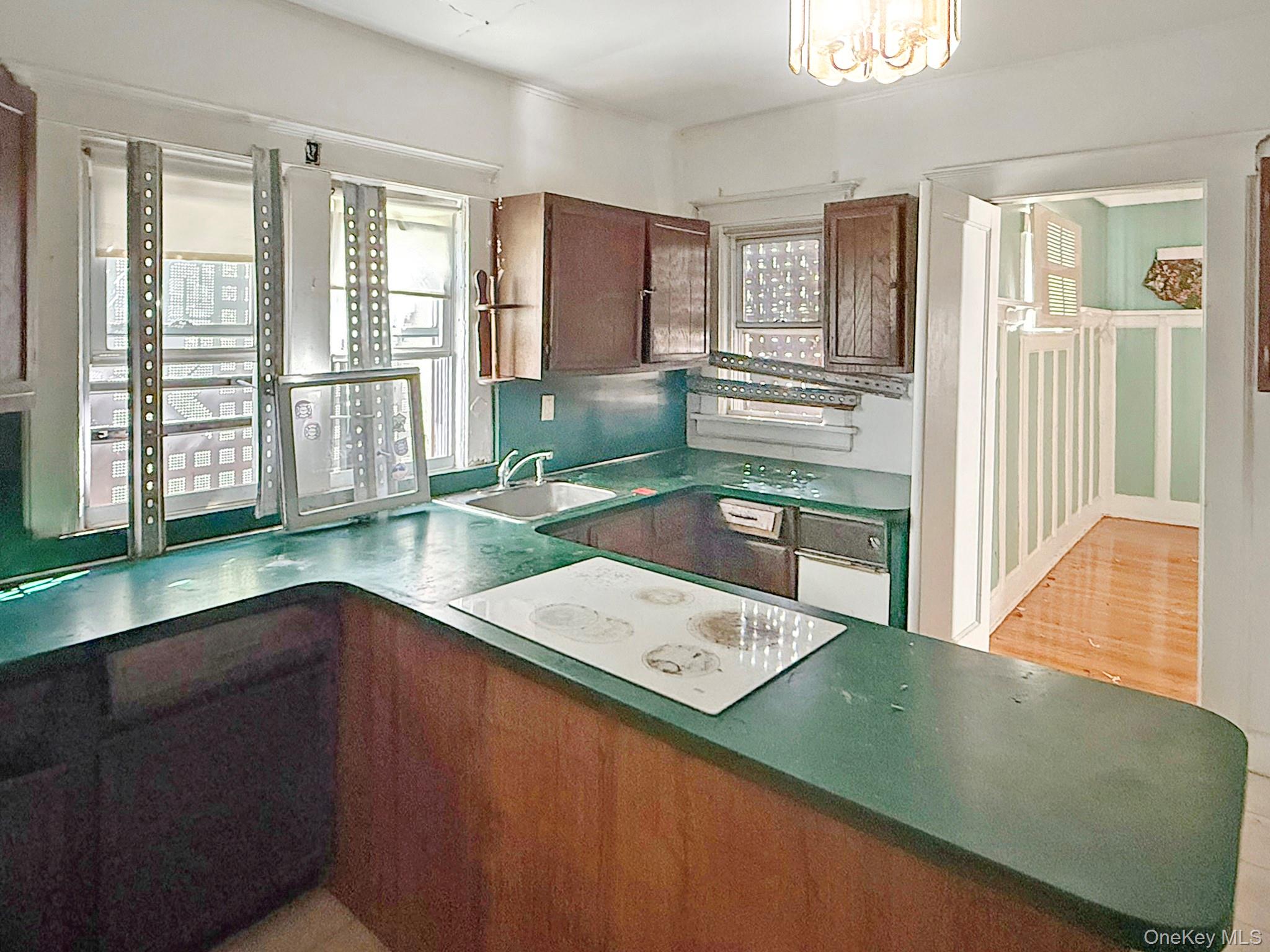 87 Brookside Avenue Property Photo 6