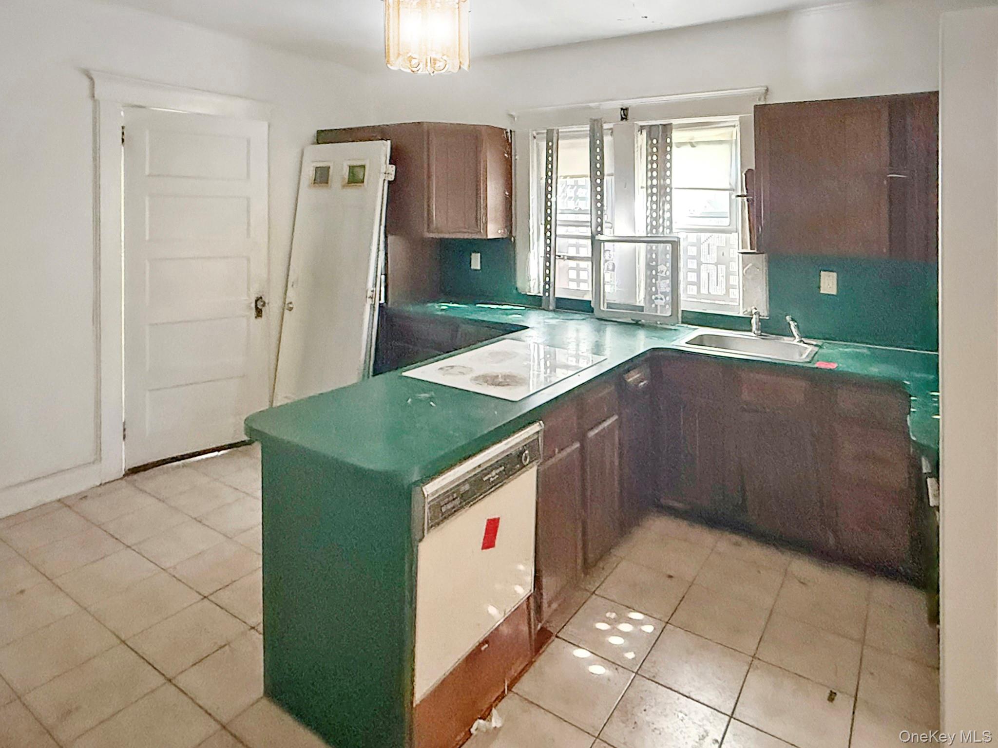 87 Brookside Avenue Property Photo 7