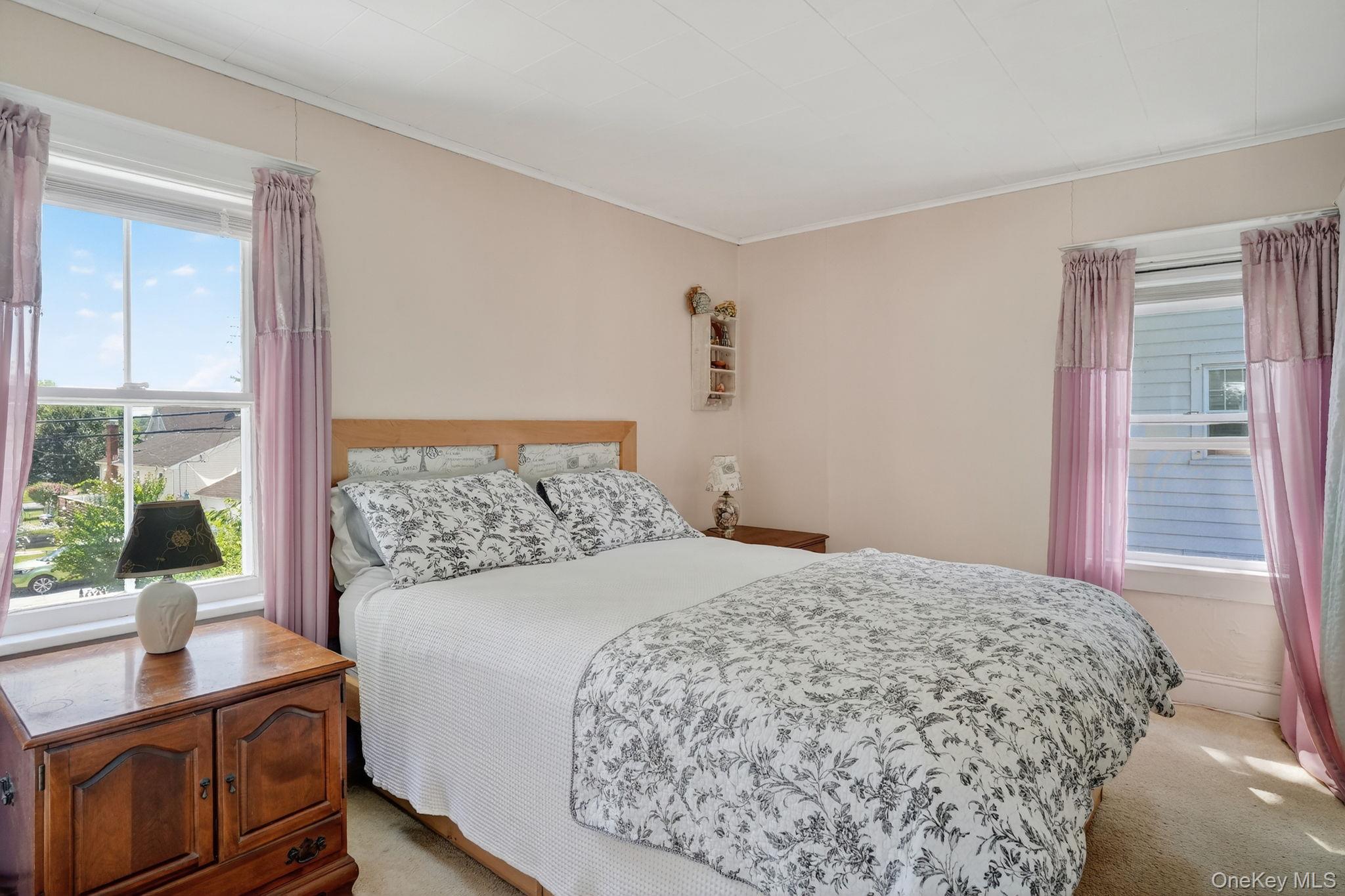 176 S Grand Avenue Property Photo 12