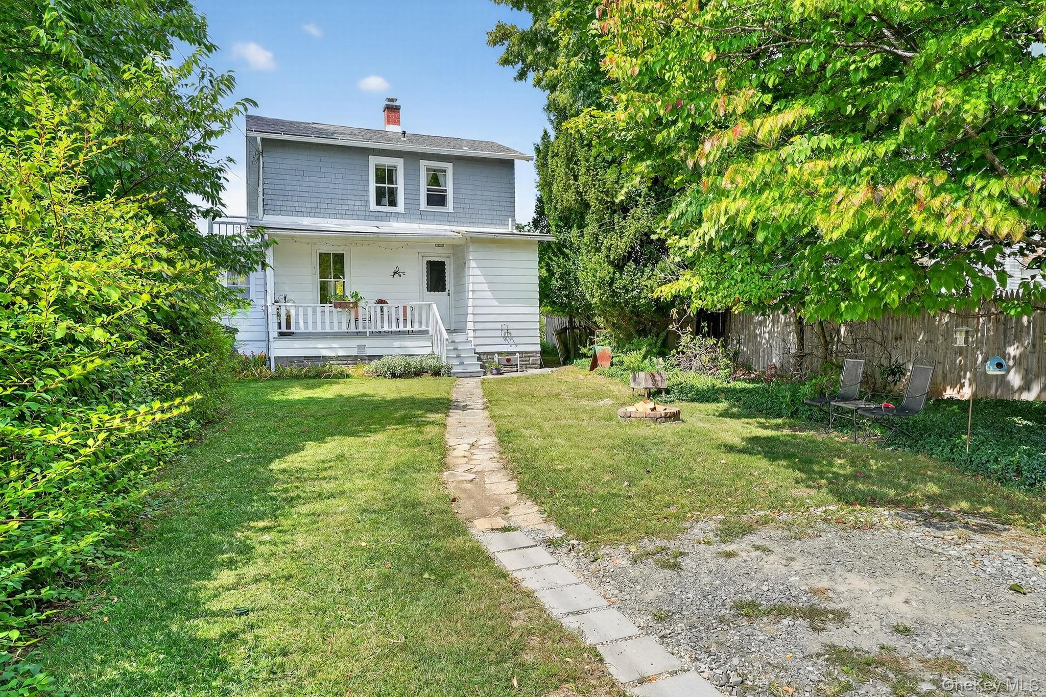 176 S Grand Avenue Property Photo 18