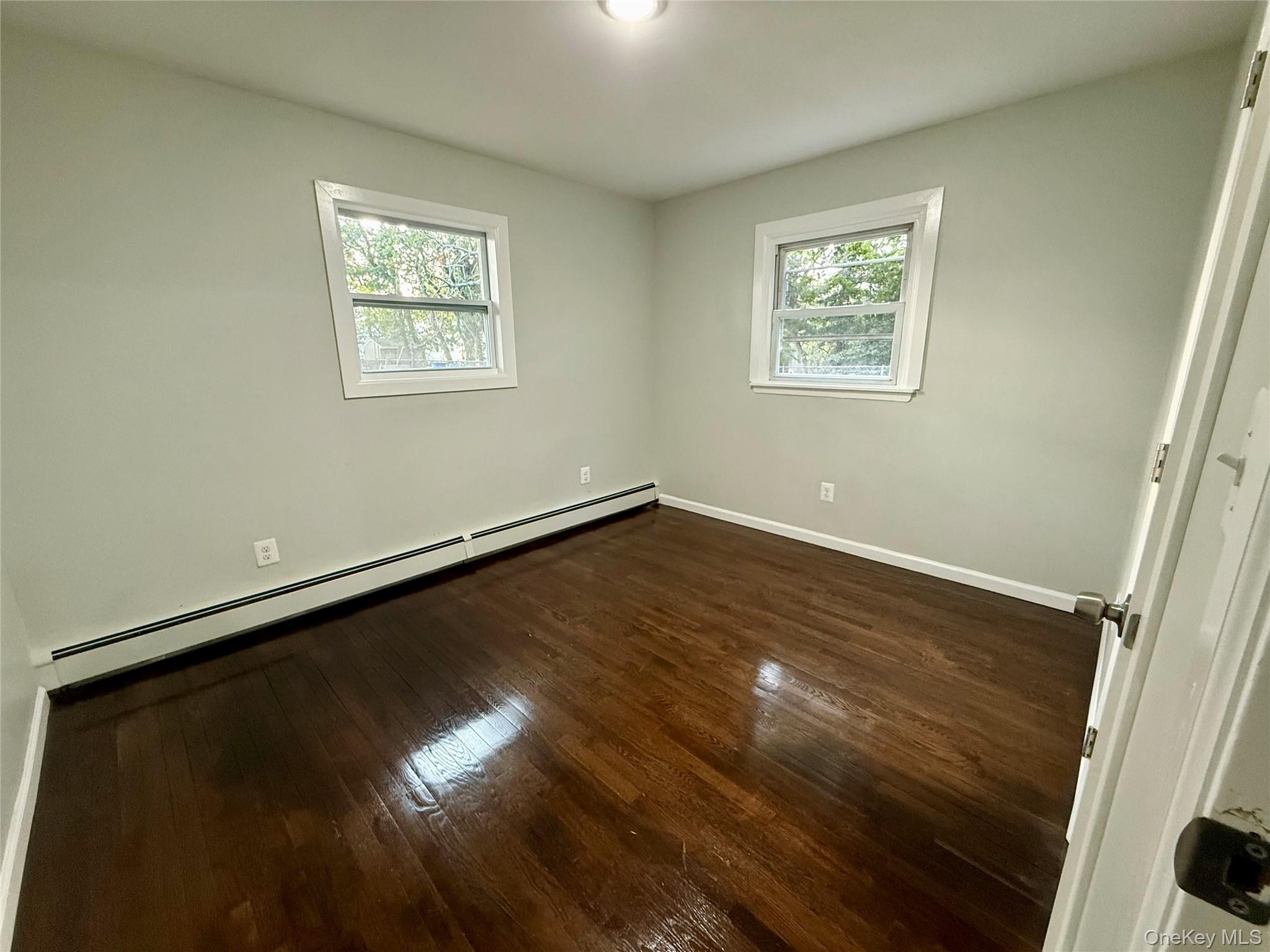 9 E Holt Street Property Photo 18