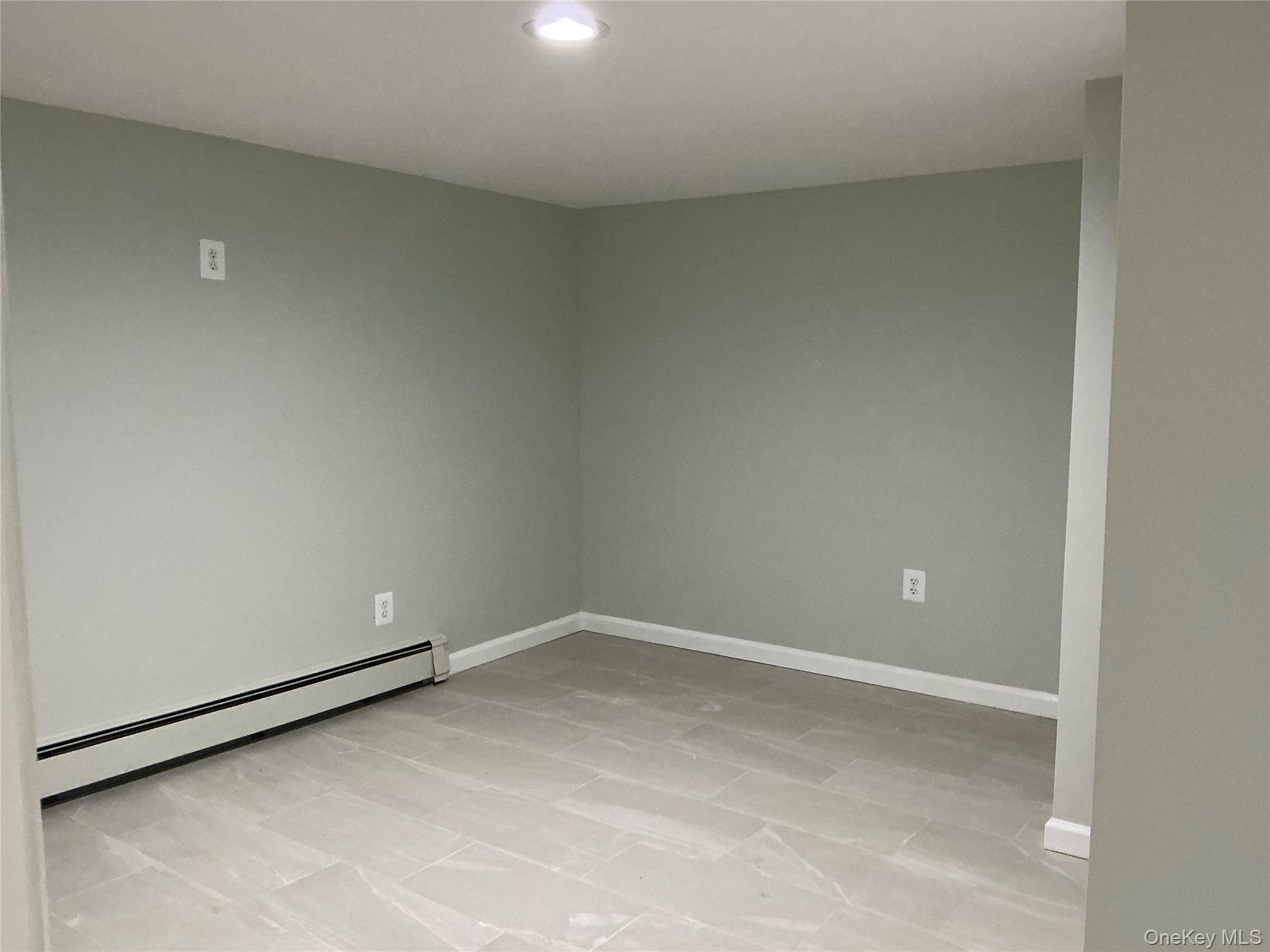 9 E Holt Street Property Photo 20