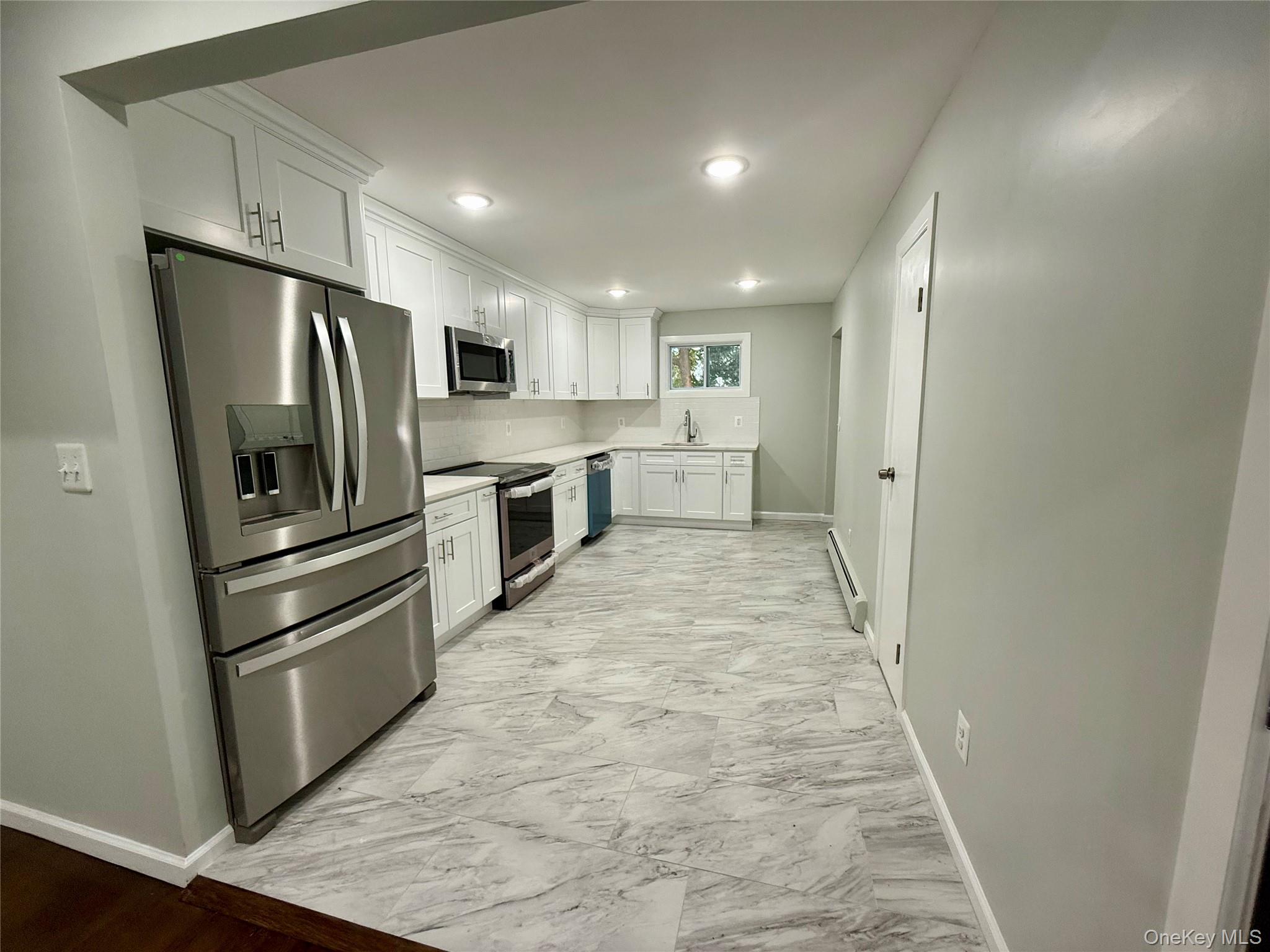 9 E Holt Street Property Photo 25
