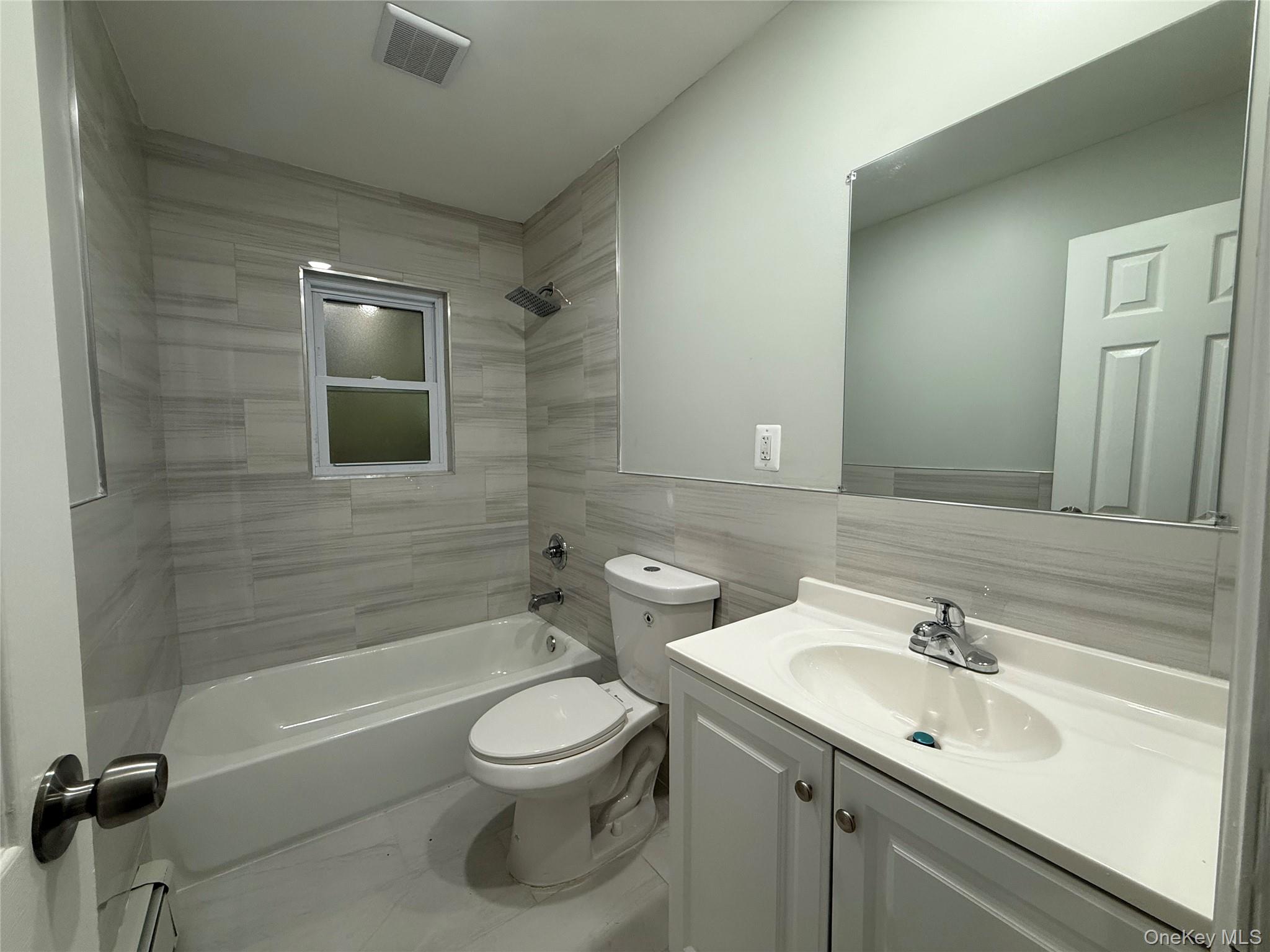 9 E Holt Street Property Photo 27