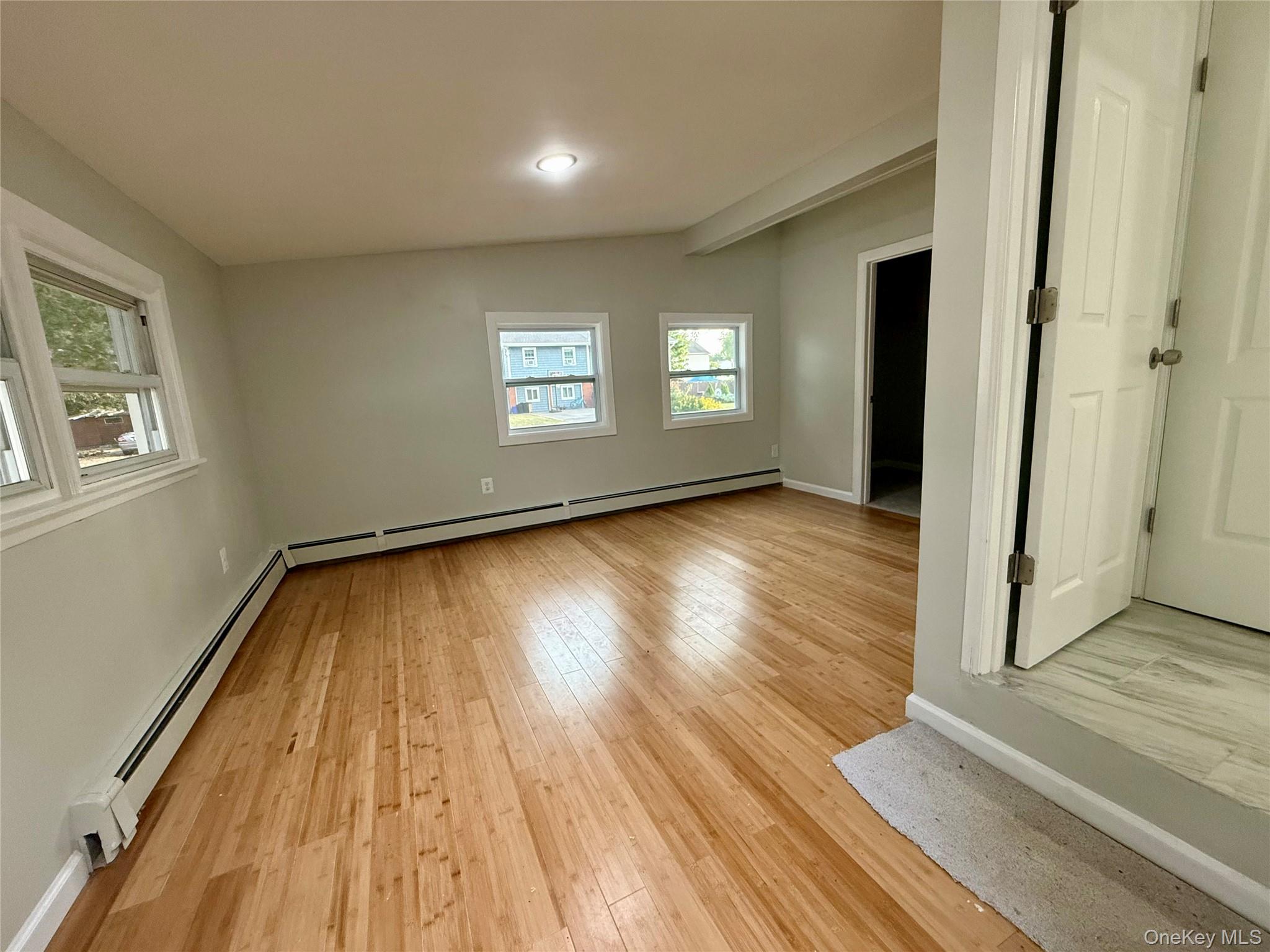 9 E Holt Street Property Photo 31