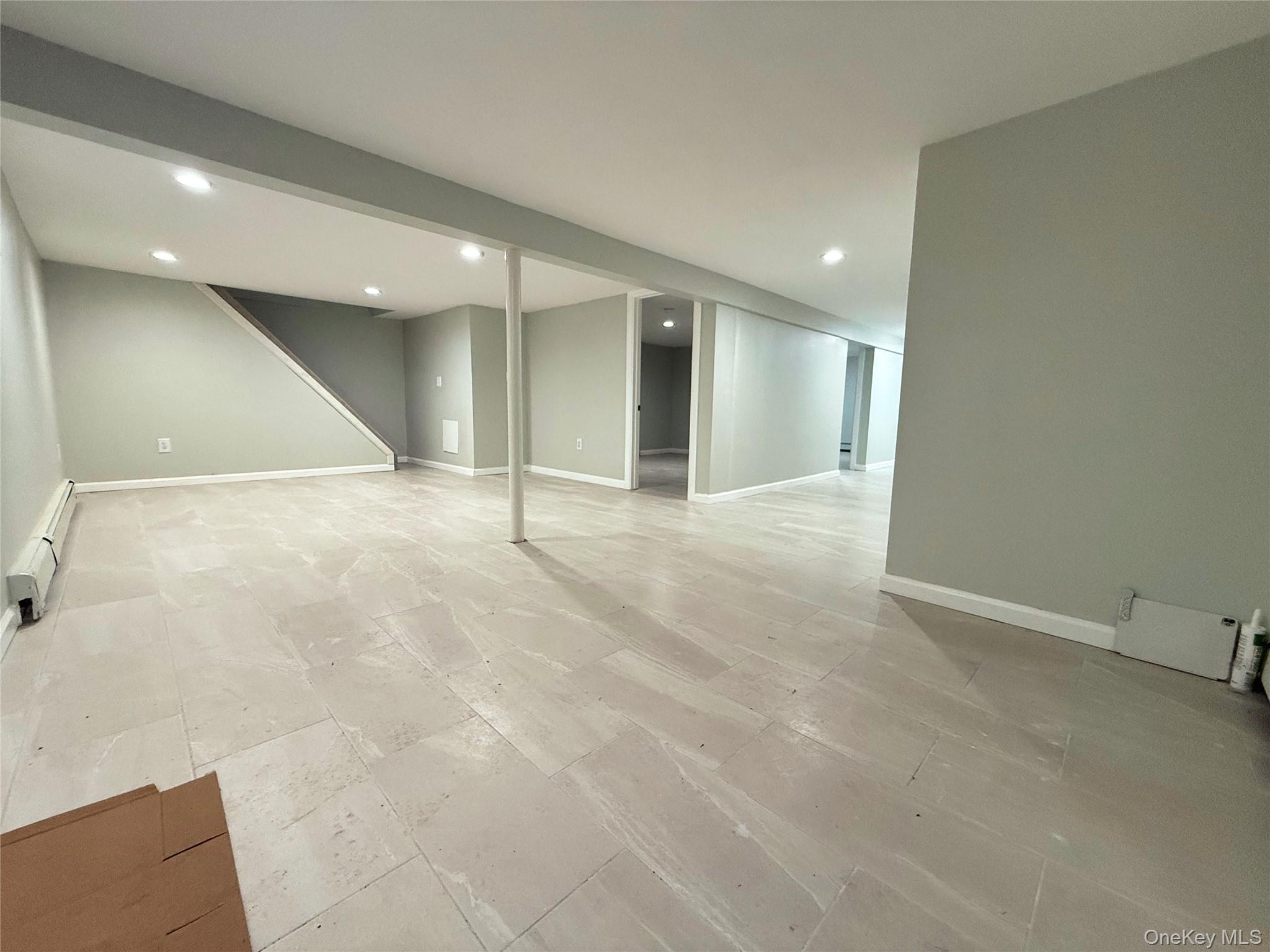 9 E Holt Street Property Photo 34