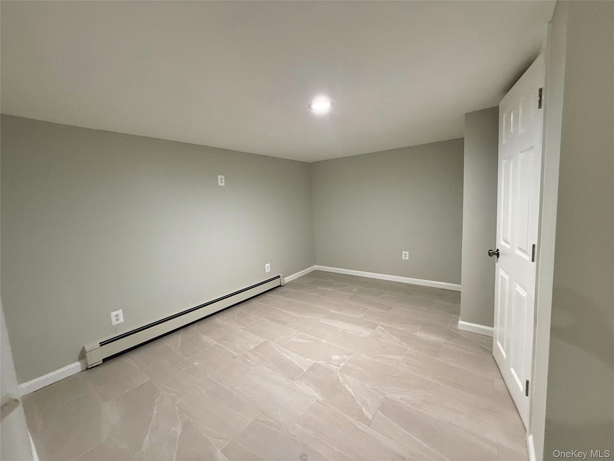 9 E Holt Street Property Photo 38