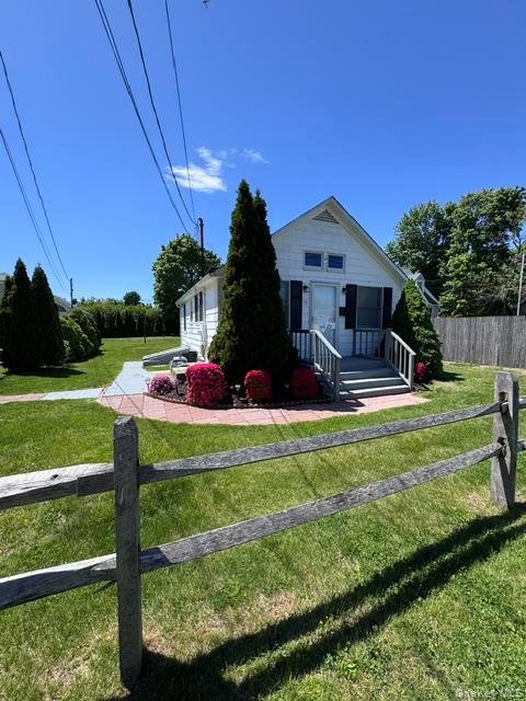 19 Carlson Lane Property Photo 2